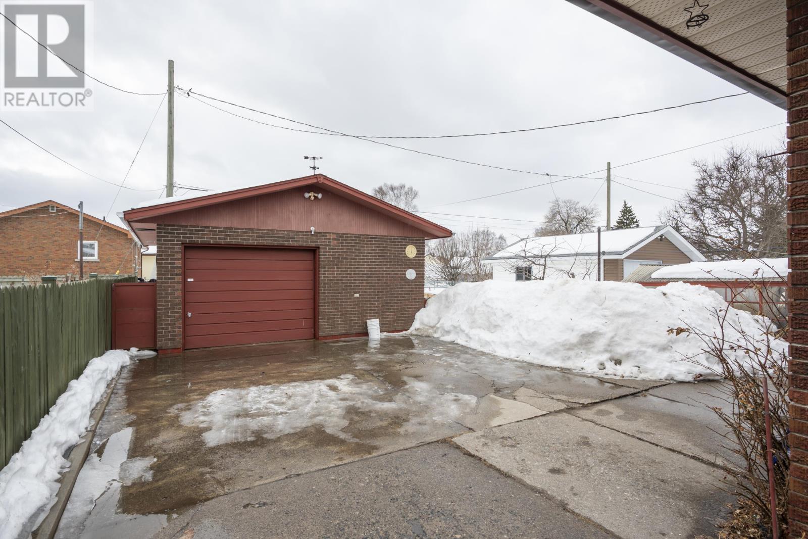 1404 Mary St. W, Thunder Bay, Ontario  P7E 4N1 - Photo 46 - TB2600408