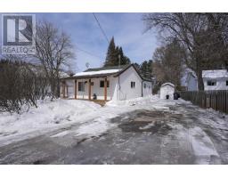 1755 BROADWAY AVE, THUNDER BAY, Ontario