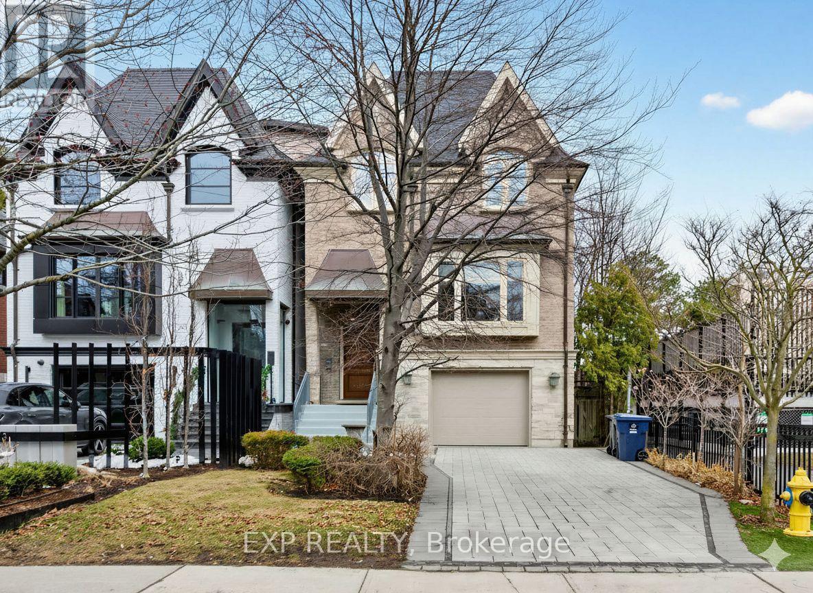 241 Poplar Plains Street, Toronto, Ontario  M4V 2N8 - Photo 2 - C12858802