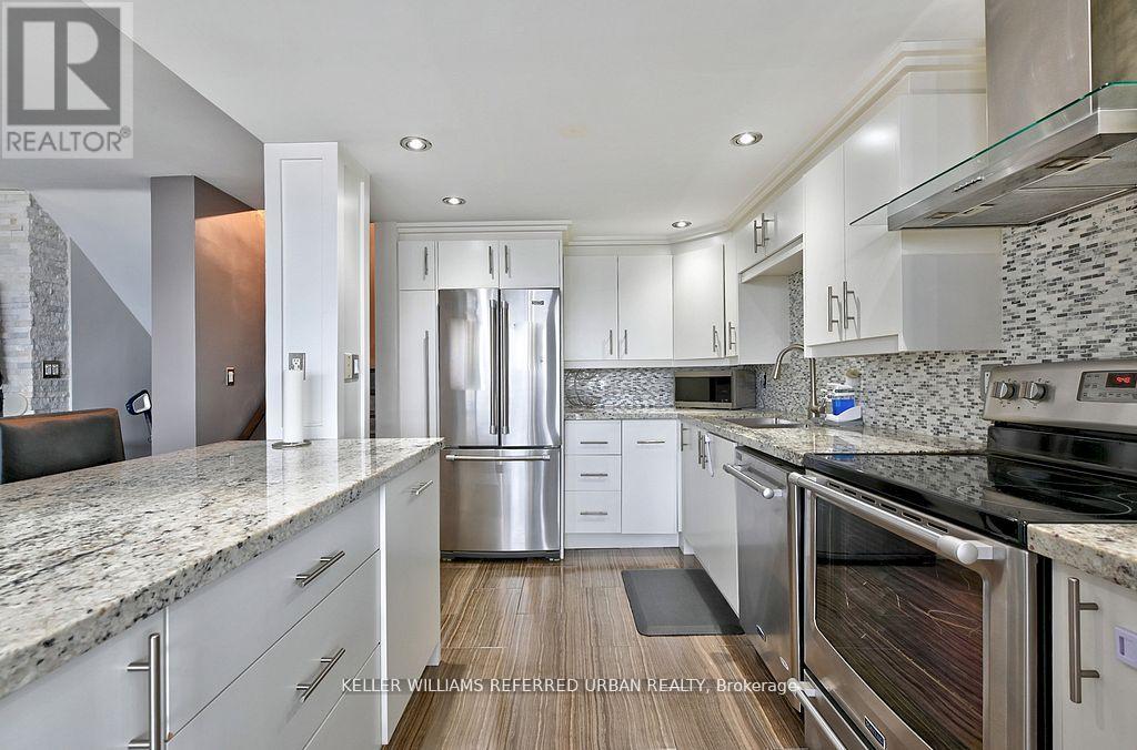 1411 - 11 Wincott Drive, Toronto, Ontario  M9R 2R9 - Photo 12 - W12889594