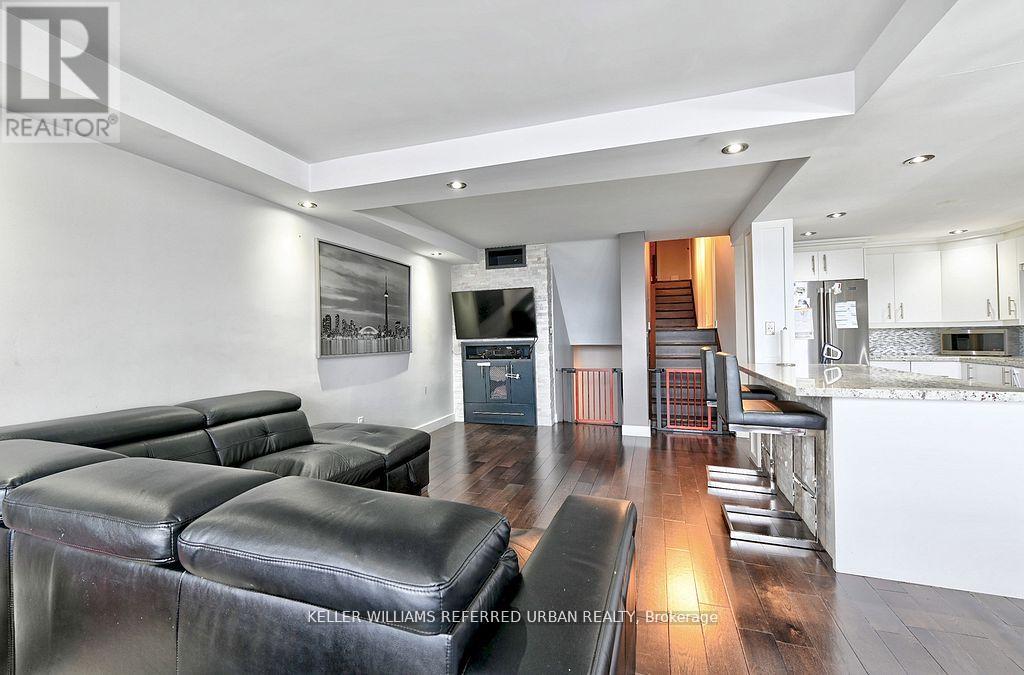 1411 - 11 Wincott Drive, Toronto, Ontario  M9R 2R9 - Photo 2 - W12889594