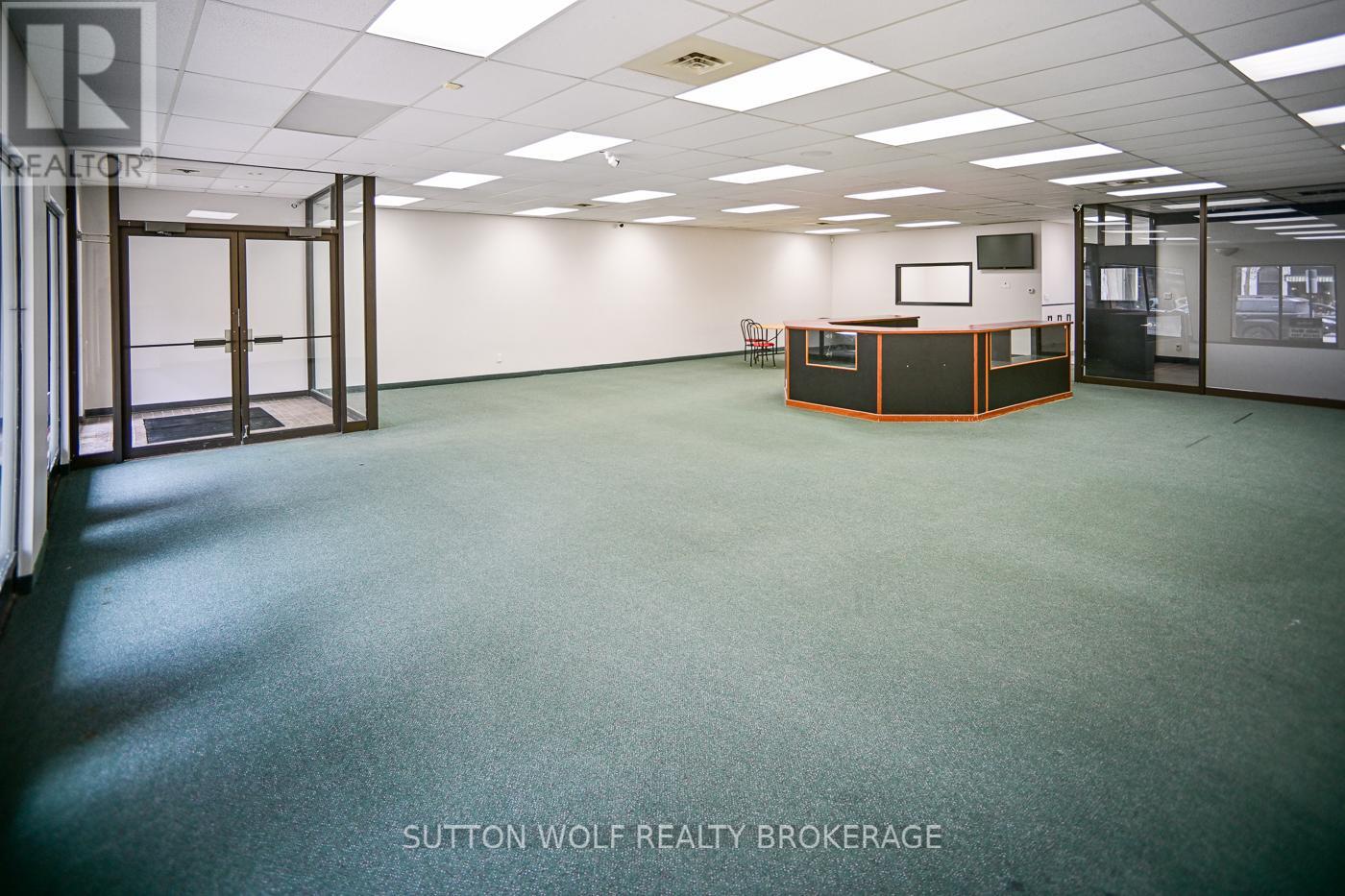 5 Front Street W, Strathroy-Caradoc, Ontario  N7G 1X5 - Photo 6 - X12835458