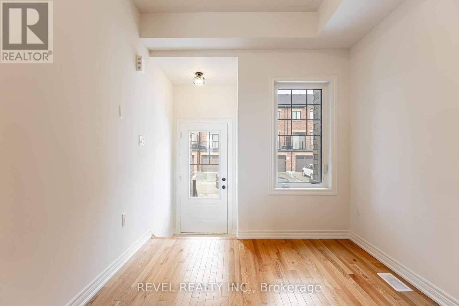 2926 Peter Matthew Drive, Pickering, Ontario  L1V 2P8 - Photo 2 - E12890500