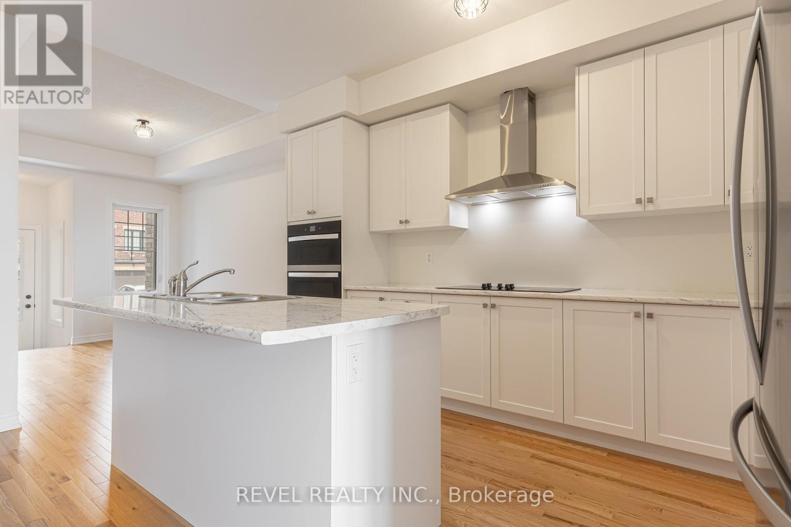 2926 Peter Matthew Drive, Pickering, Ontario  L1V 2P8 - Photo 3 - E12890500