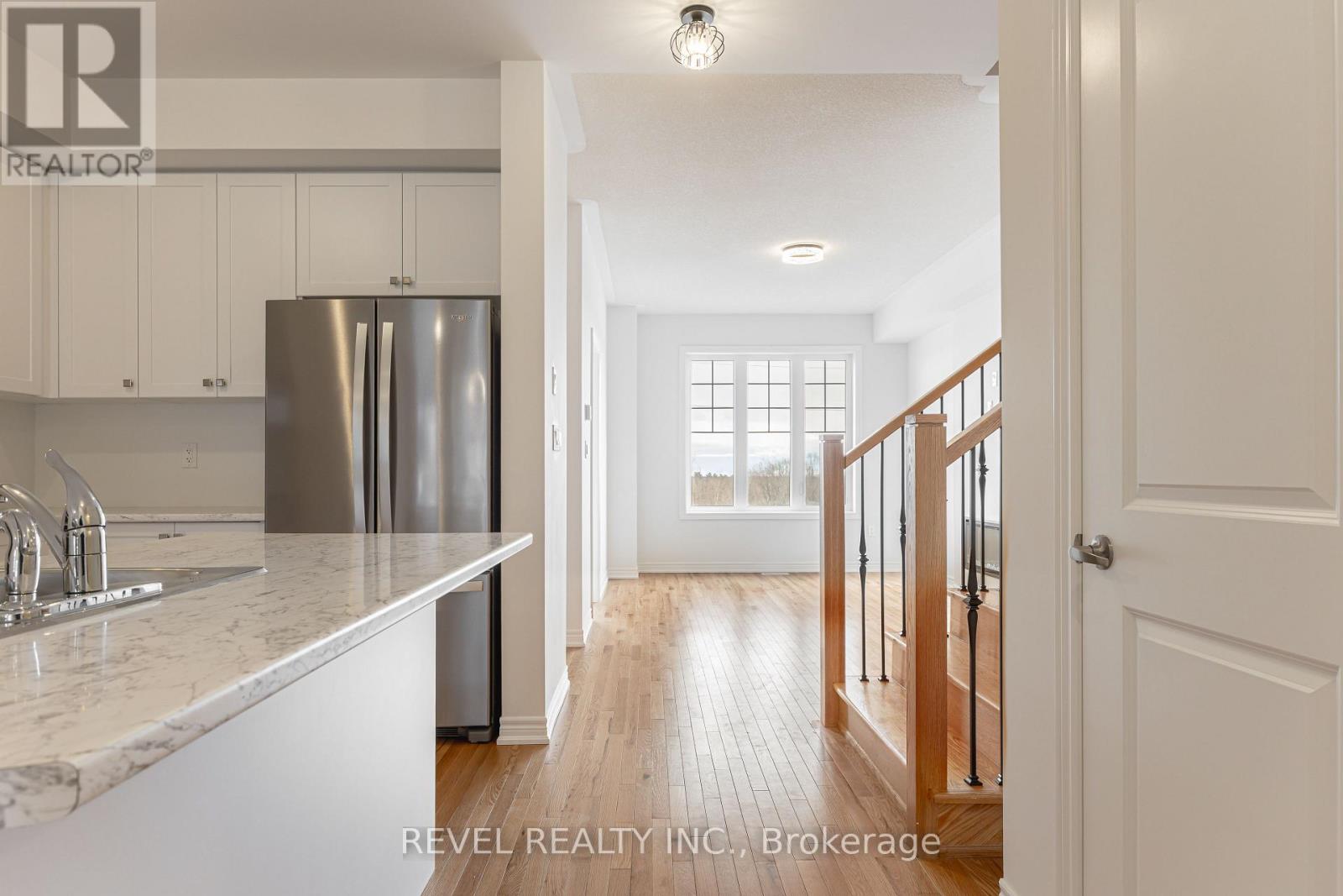 2926 Peter Matthew Drive, Pickering, Ontario  L1V 2P8 - Photo 7 - E12890500