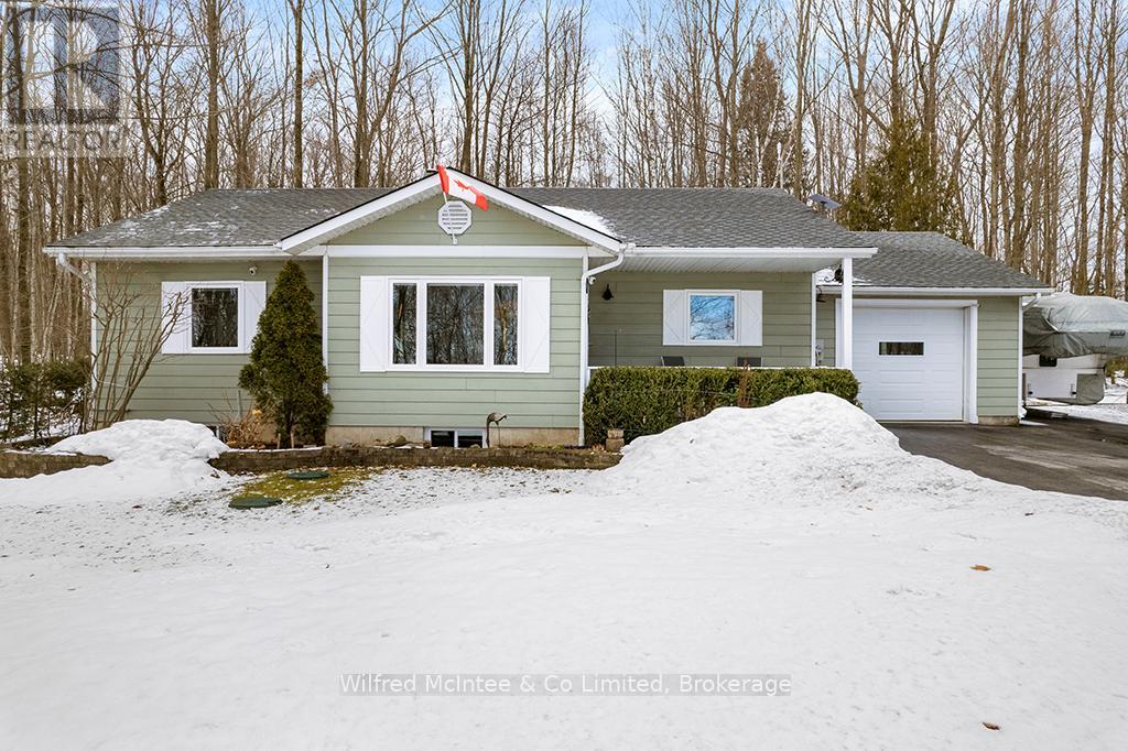 24 Shore Drive, South Bruce Peninsula, Ontario  N0H 1A0 - Photo 10 - X12890586