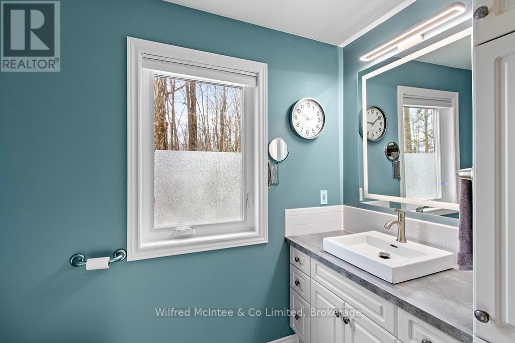 24 Shore Drive, South Bruce Peninsula, Ontario  N0H 1A0 - Photo 22 - X12890586