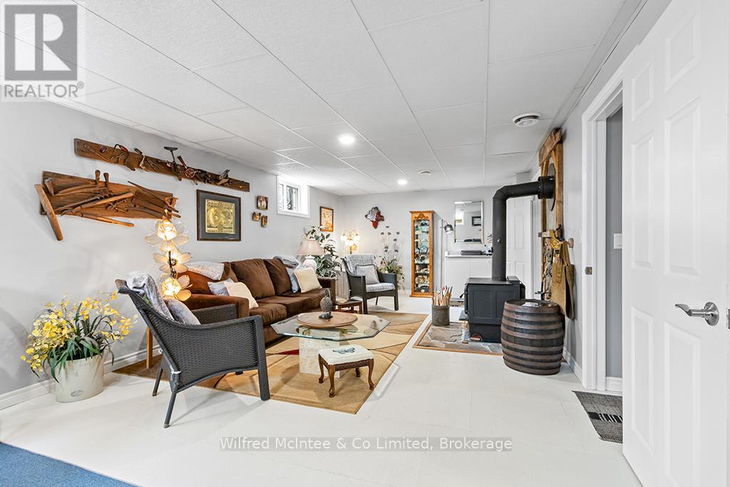 24 Shore Drive, South Bruce Peninsula, Ontario  N0H 1A0 - Photo 29 - X12890586