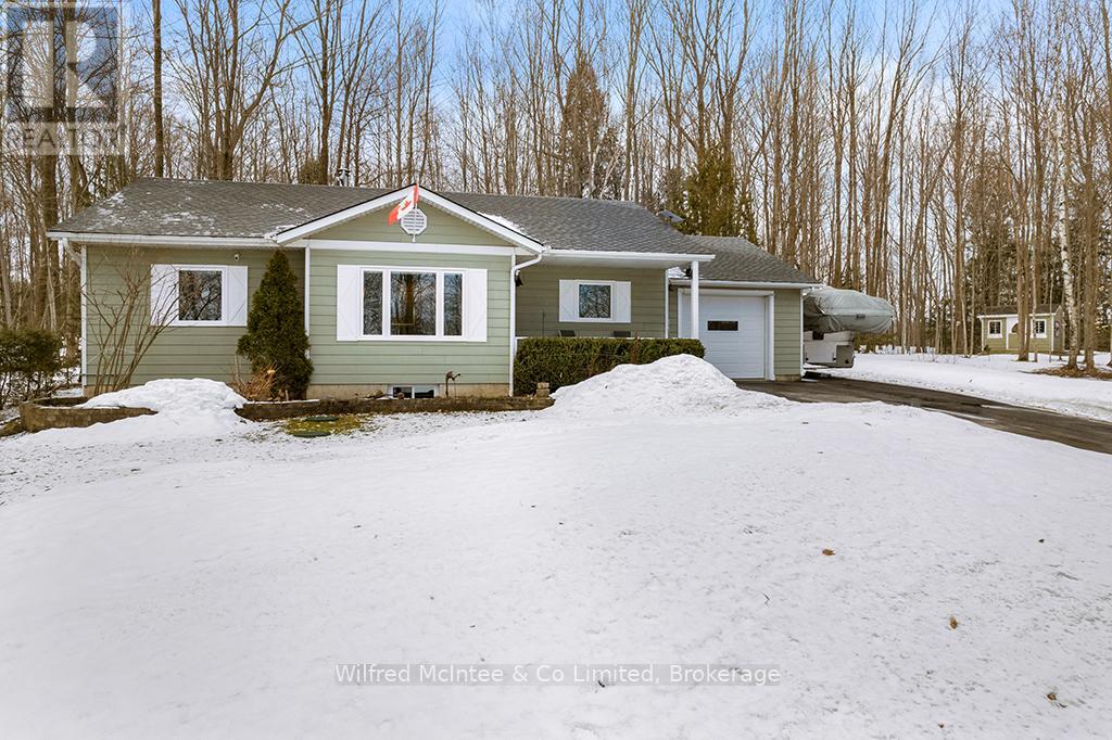 24 Shore Drive, South Bruce Peninsula, Ontario  N0H 1A0 - Photo 8 - X12890586