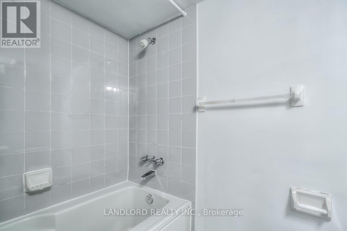 1006 - 1001 Bay Street, Toronto, Ontario  M5S 3A6 - Photo 16 - C12890416