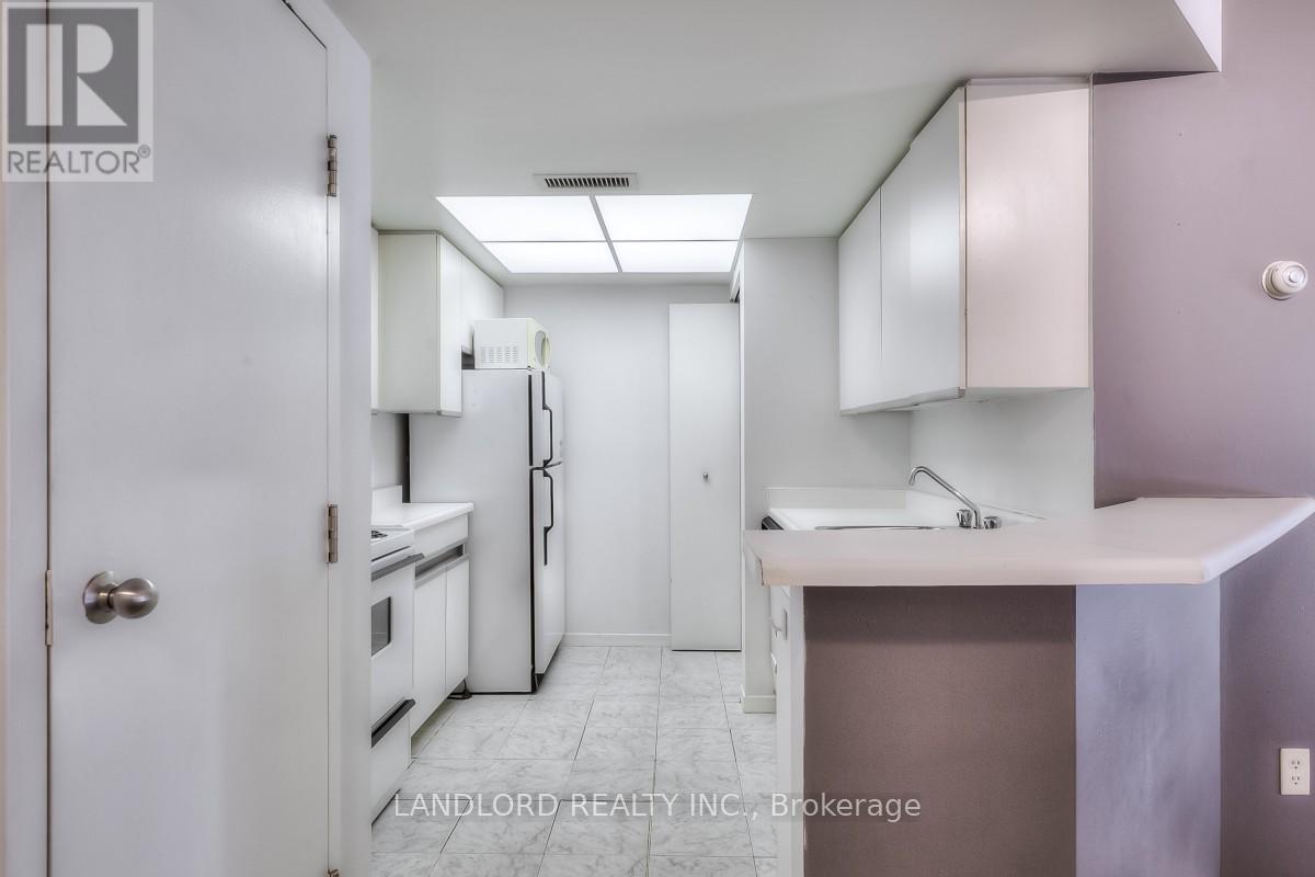 1006 - 1001 Bay Street, Toronto, Ontario  M5S 3A6 - Photo 7 - C12890416