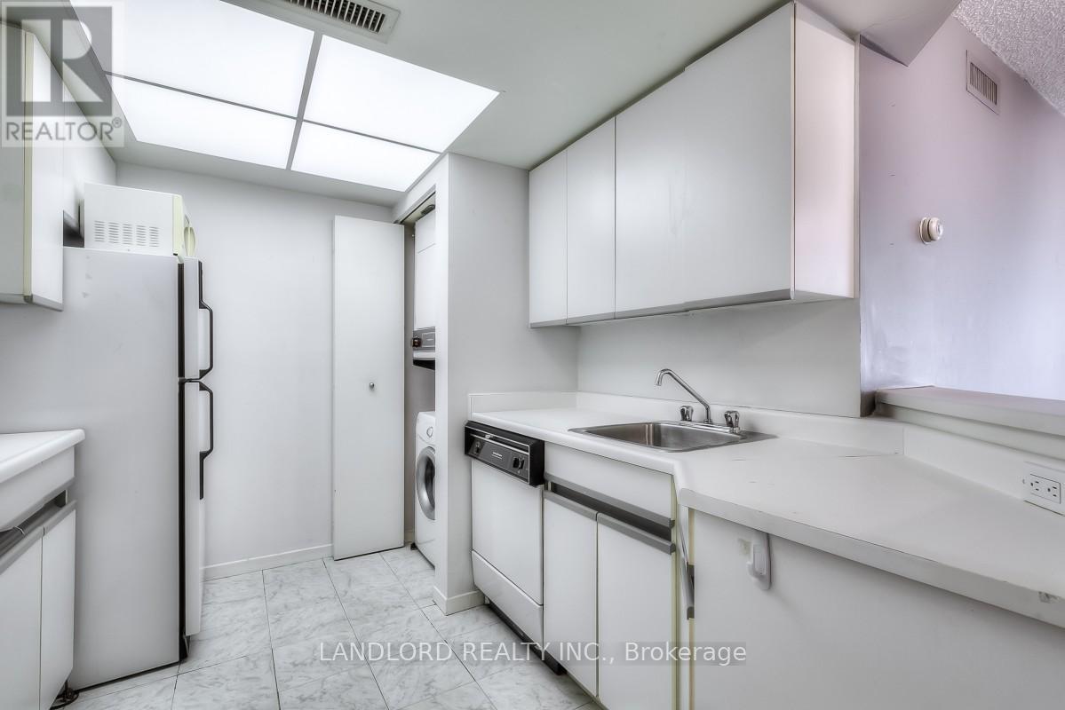 1006 - 1001 Bay Street, Toronto, Ontario  M5S 3A6 - Photo 9 - C12890416