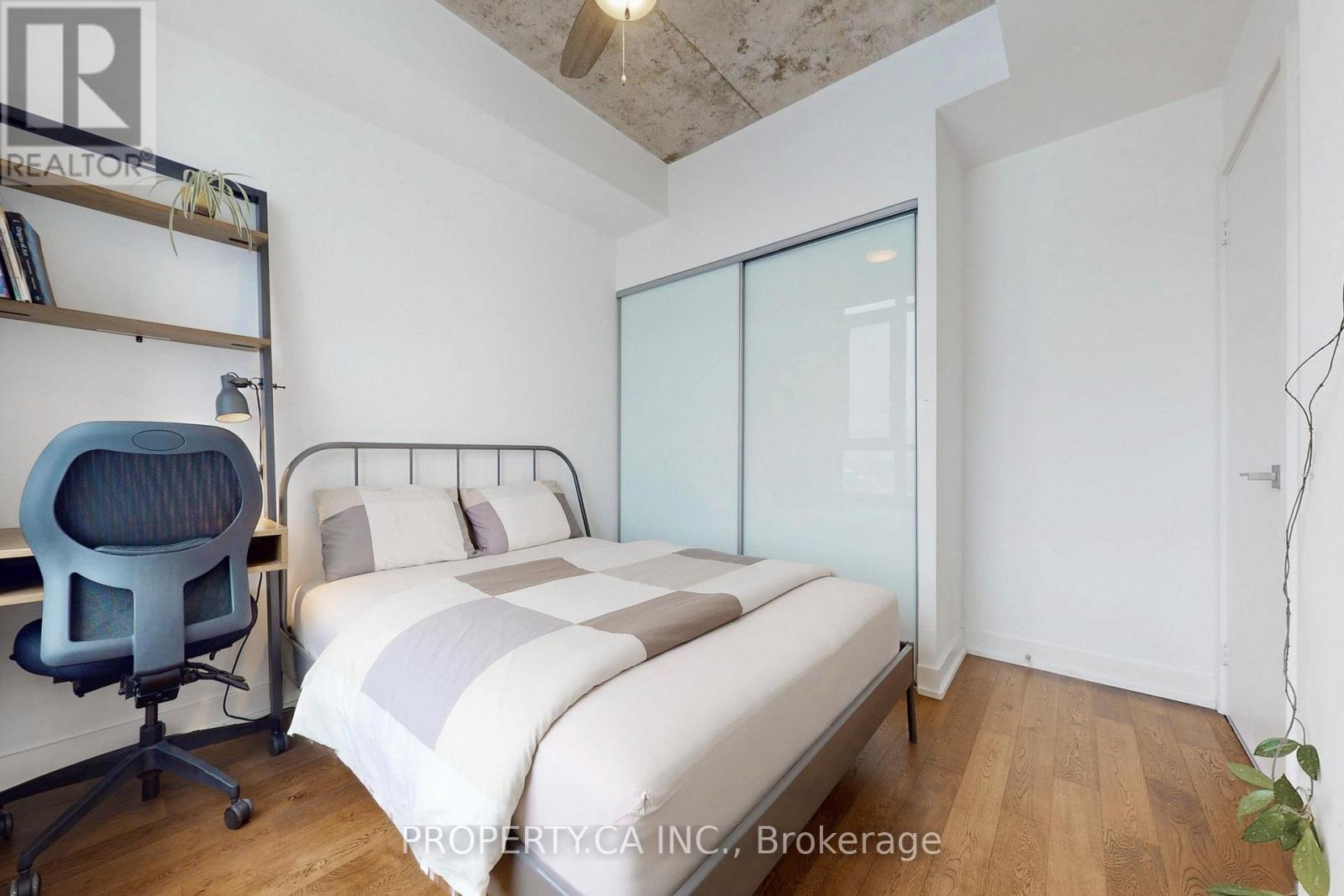 1205 - 20 Minowan Miikan Lane, Toronto (Little Portugal), Ontario  M6J 0E5 - Photo 16 - C12890432