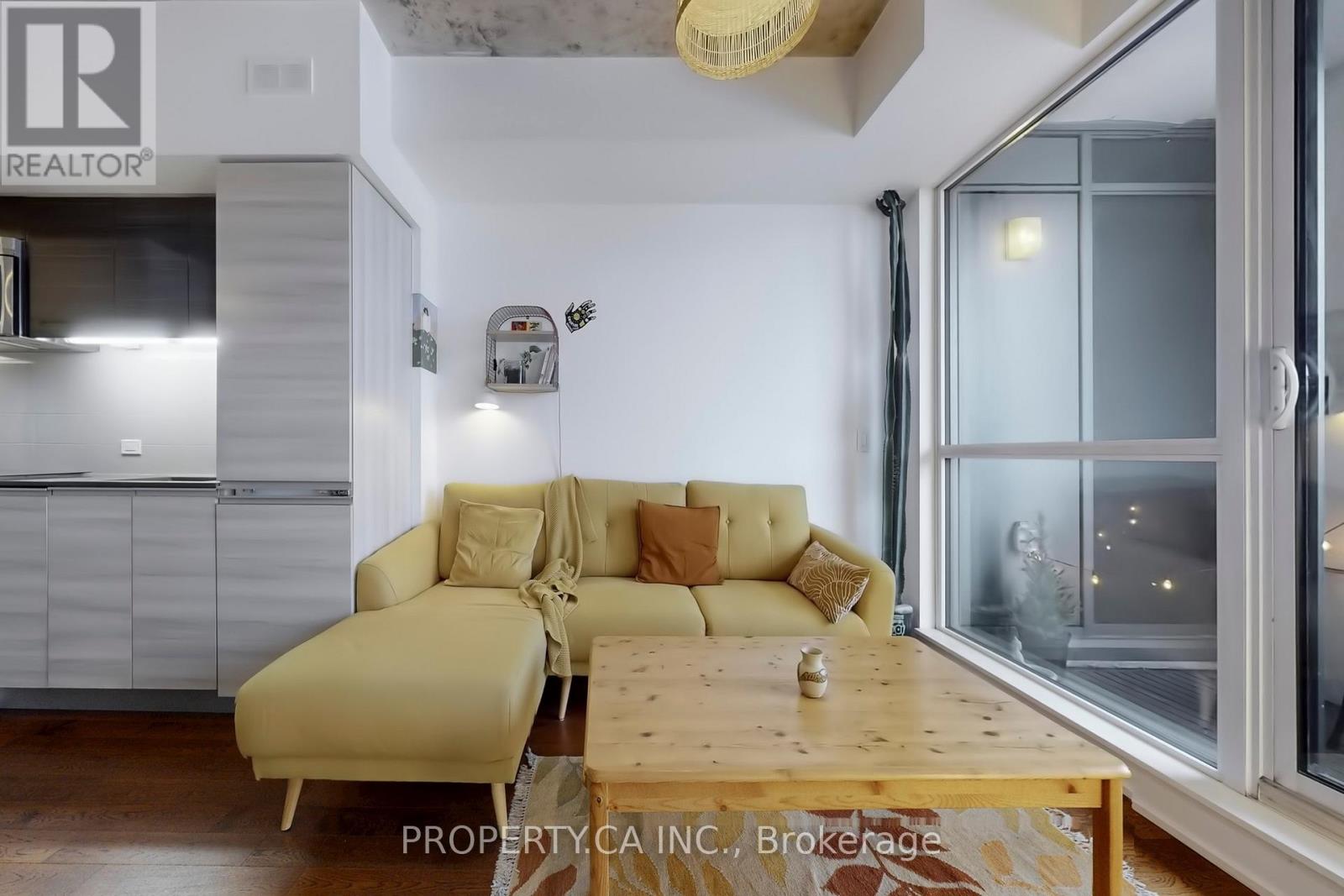 1205 - 20 Minowan Miikan Lane, Toronto (Little Portugal), Ontario  M6J 0E5 - Photo 9 - C12890432