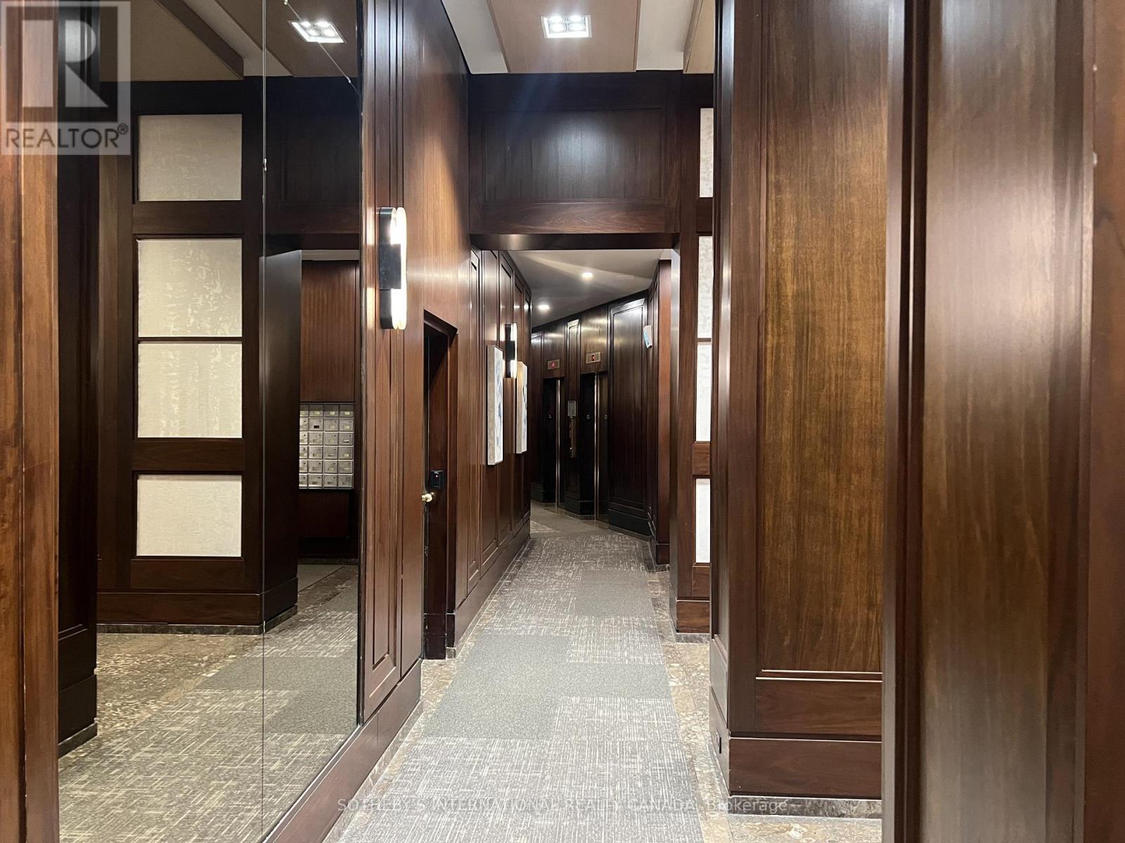 1414 - 55 Harbour Square, Toronto, Ontario  M5E 2L1 - Photo 3 - C12890462