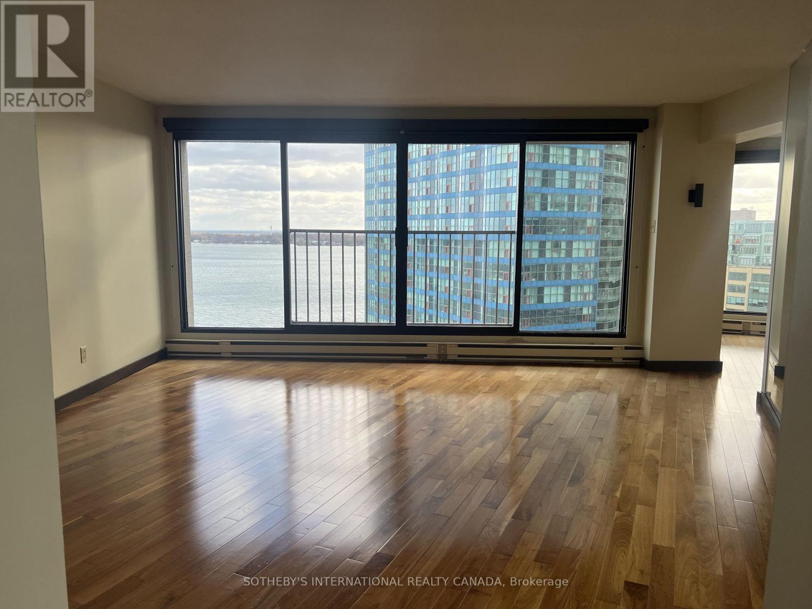 1414 - 55 Harbour Square, Toronto, Ontario  M5E 2L1 - Photo 8 - C12890462