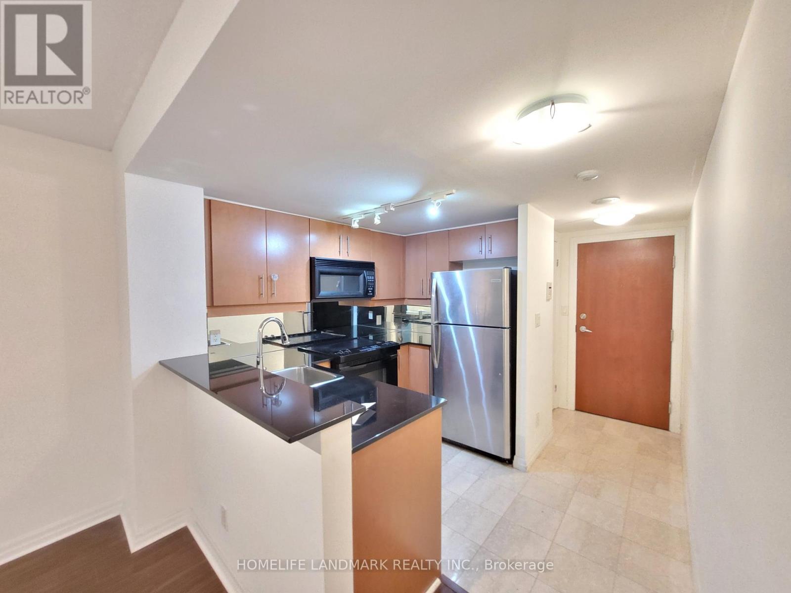 912 - 300 Bloor Street E, Toronto (Rosedale-Moore Park), Ontario  M4W 3S2 - Photo 2 - C12890502