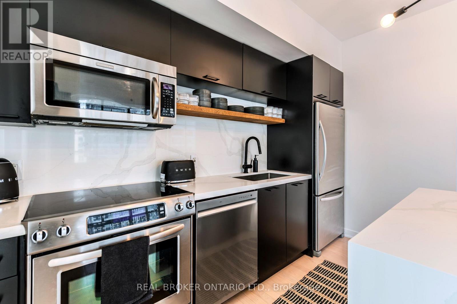 Lph22 - 21 Nelson Street, Toronto (Waterfront Communities), Ontario  M5V 1T8 - Photo 15 - C12890508