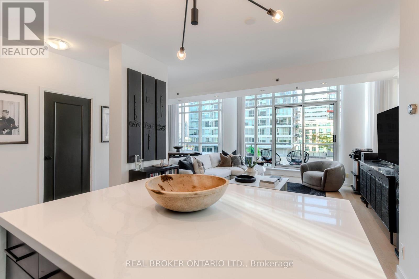 Lph22 - 21 Nelson Street, Toronto (Waterfront Communities), Ontario  M5V 1T8 - Photo 16 - C12890508