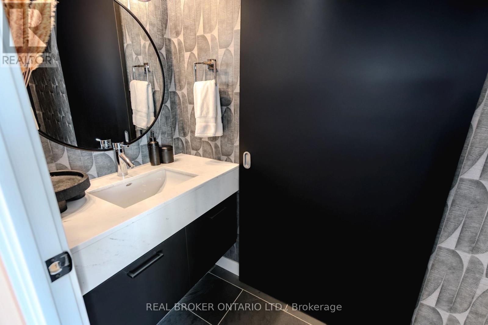 Lph22 - 21 Nelson Street, Toronto (Waterfront Communities), Ontario  M5V 1T8 - Photo 17 - C12890508