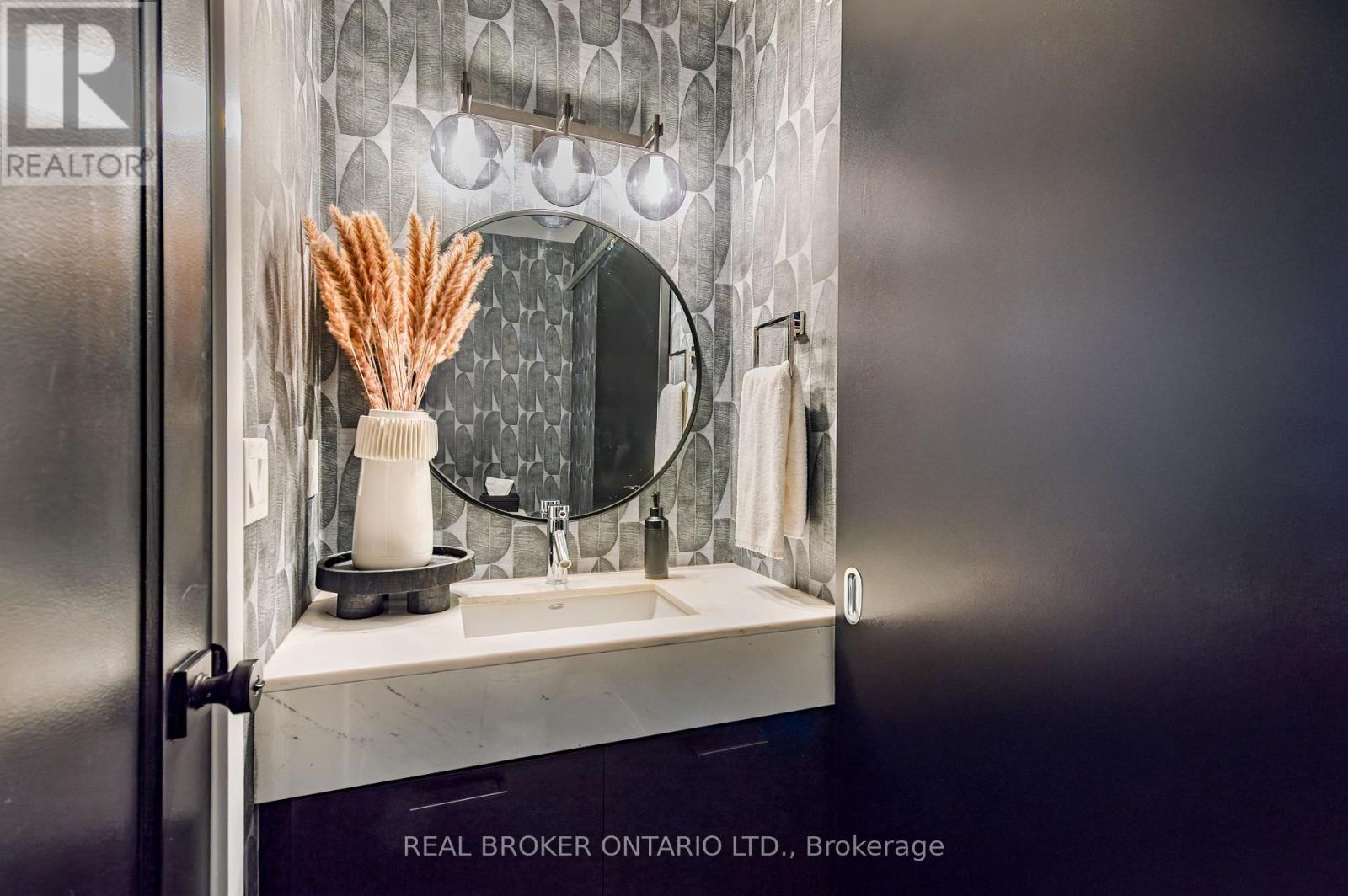 Lph22 - 21 Nelson Street, Toronto (Waterfront Communities), Ontario  M5V 1T8 - Photo 18 - C12890508