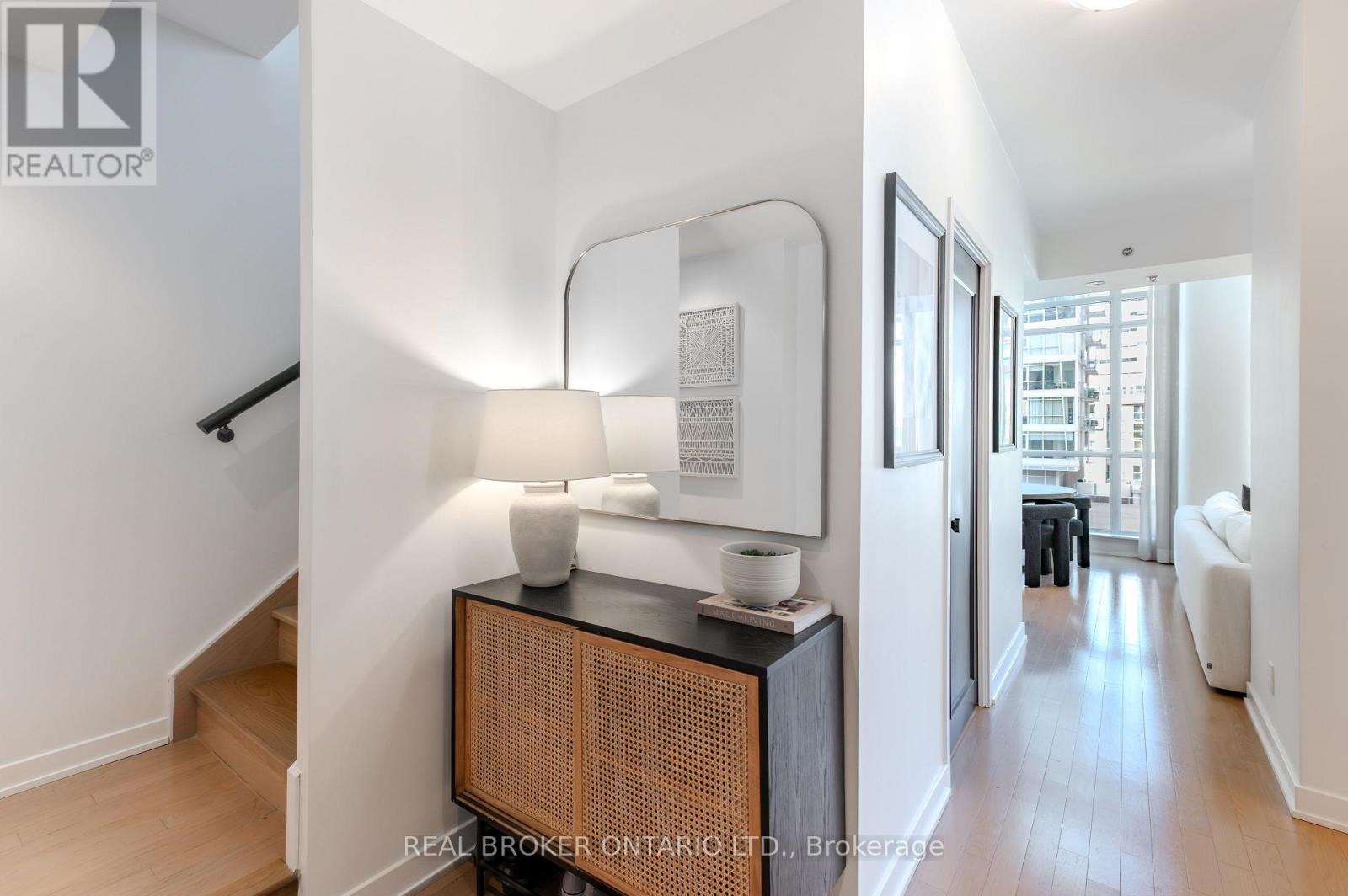 Lph22 - 21 Nelson Street, Toronto (Waterfront Communities), Ontario  M5V 1T8 - Photo 20 - C12890508