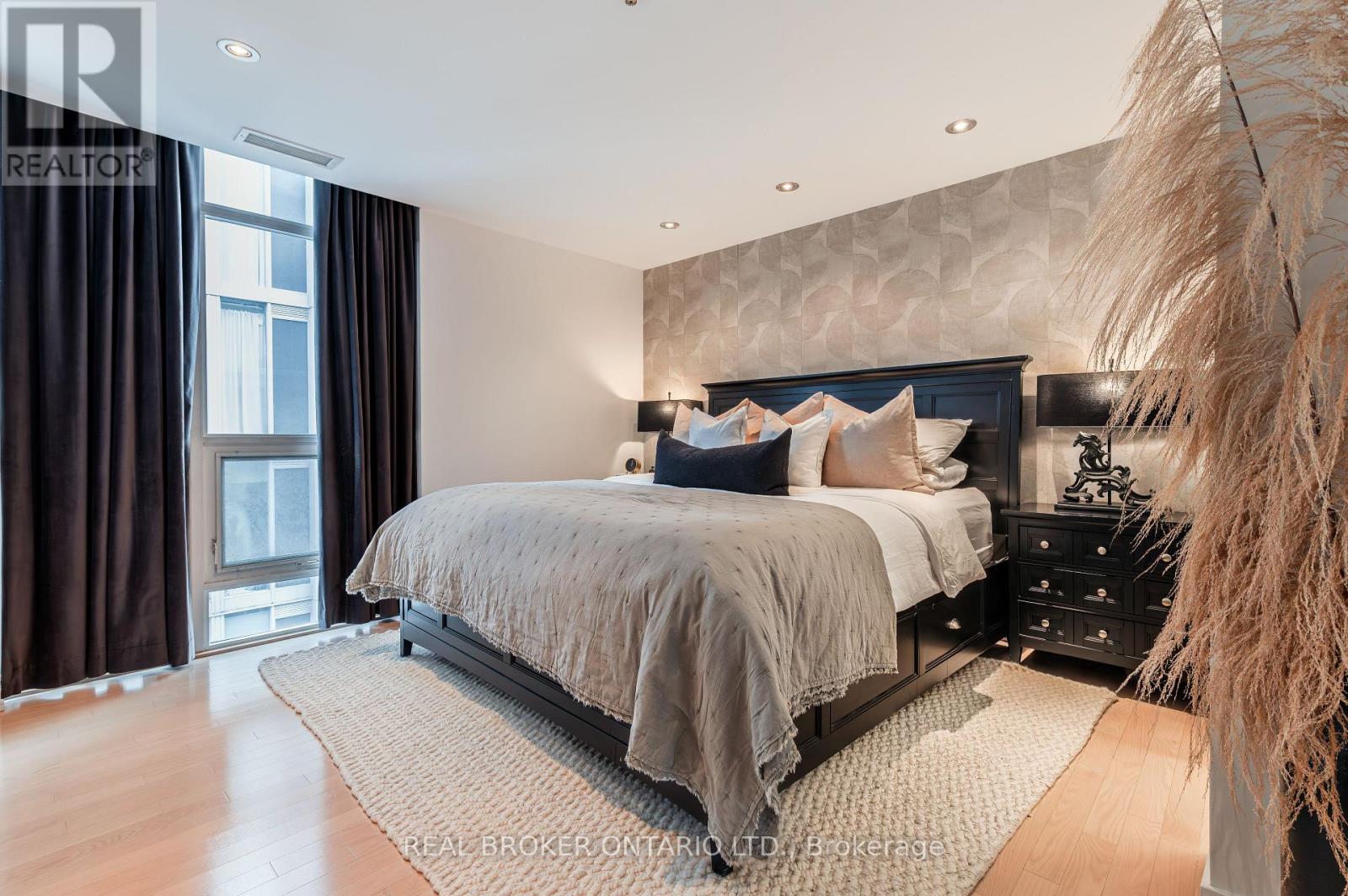 Lph22 - 21 Nelson Street, Toronto (Waterfront Communities), Ontario  M5V 1T8 - Photo 24 - C12890508