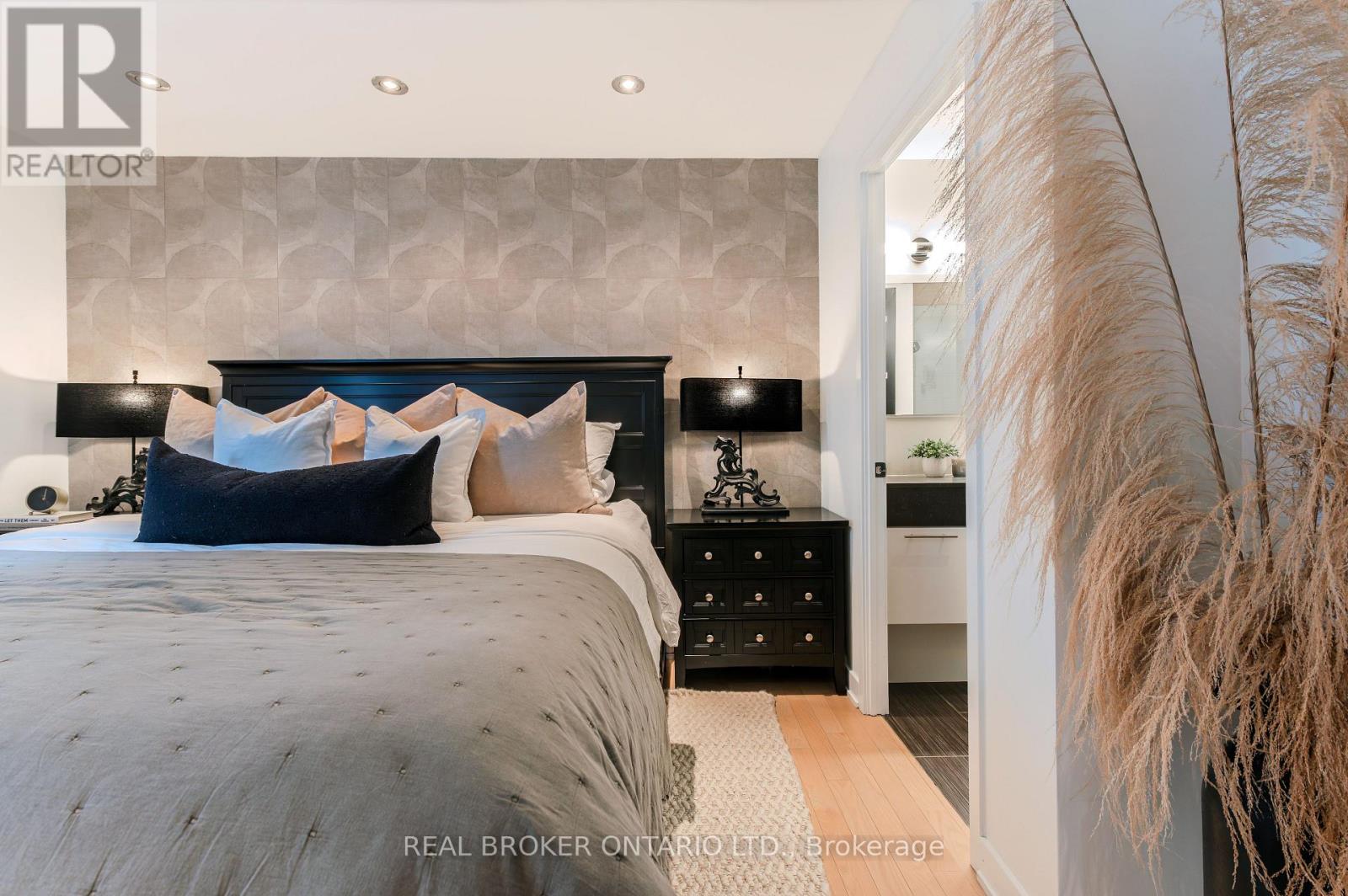 Lph22 - 21 Nelson Street, Toronto (Waterfront Communities), Ontario  M5V 1T8 - Photo 26 - C12890508