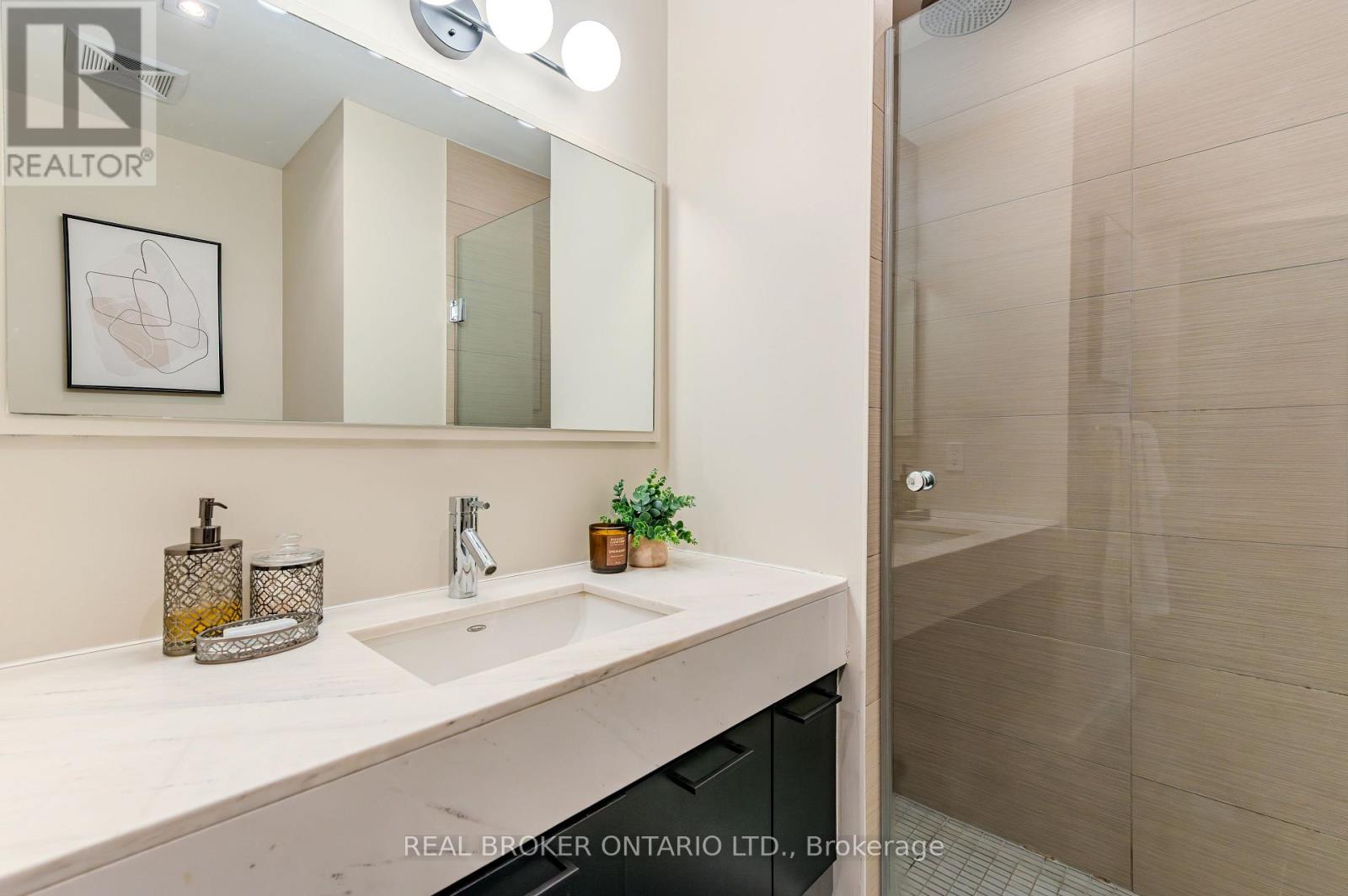 Lph22 - 21 Nelson Street, Toronto (Waterfront Communities), Ontario  M5V 1T8 - Photo 36 - C12890508