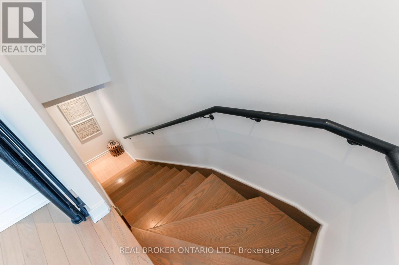 Lph22 - 21 Nelson Street, Toronto (Waterfront Communities), Ontario  M5V 1T8 - Photo 38 - C12890508