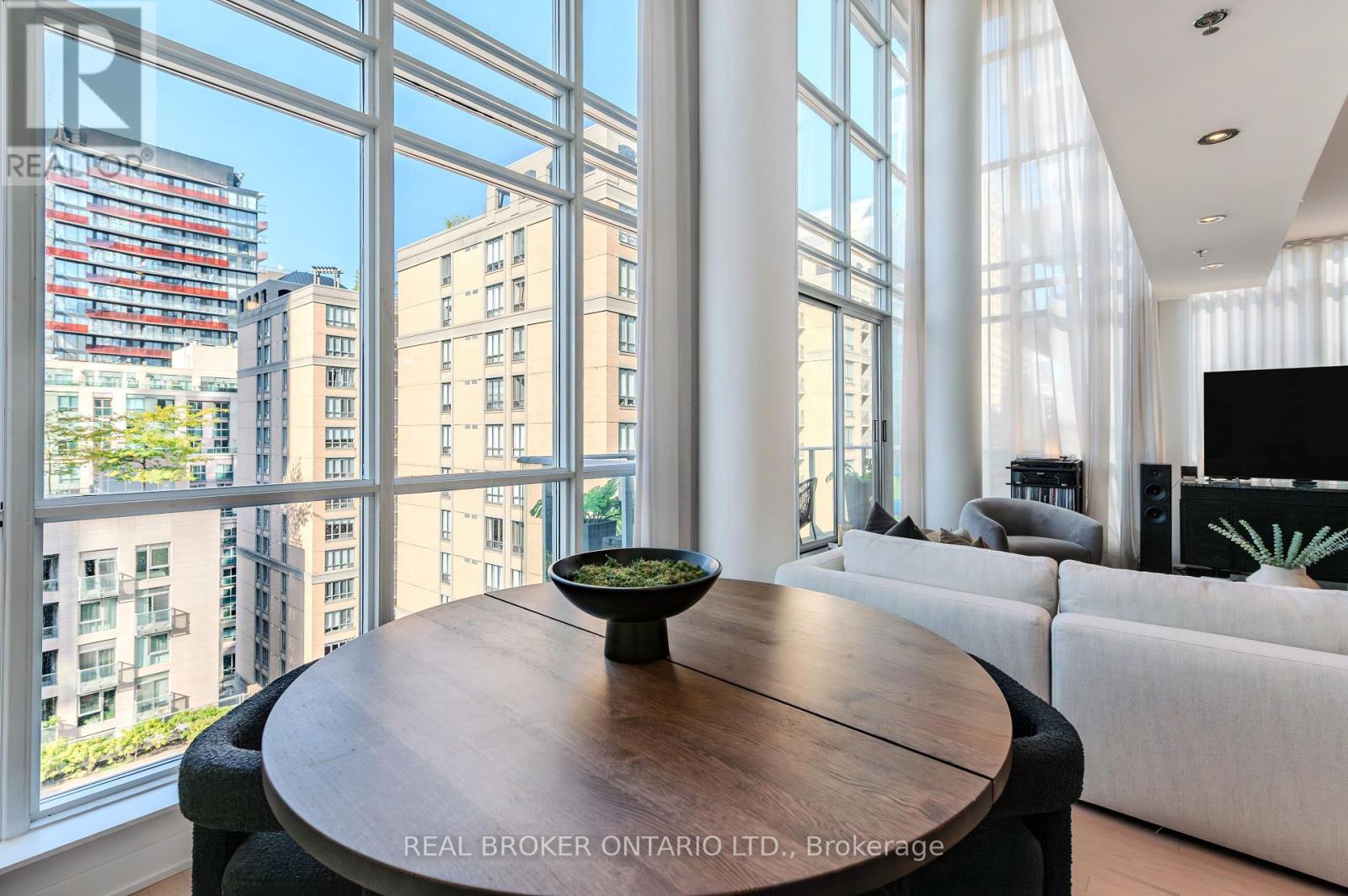 Lph22 - 21 Nelson Street, Toronto (Waterfront Communities), Ontario  M5V 1T8 - Photo 4 - C12890508