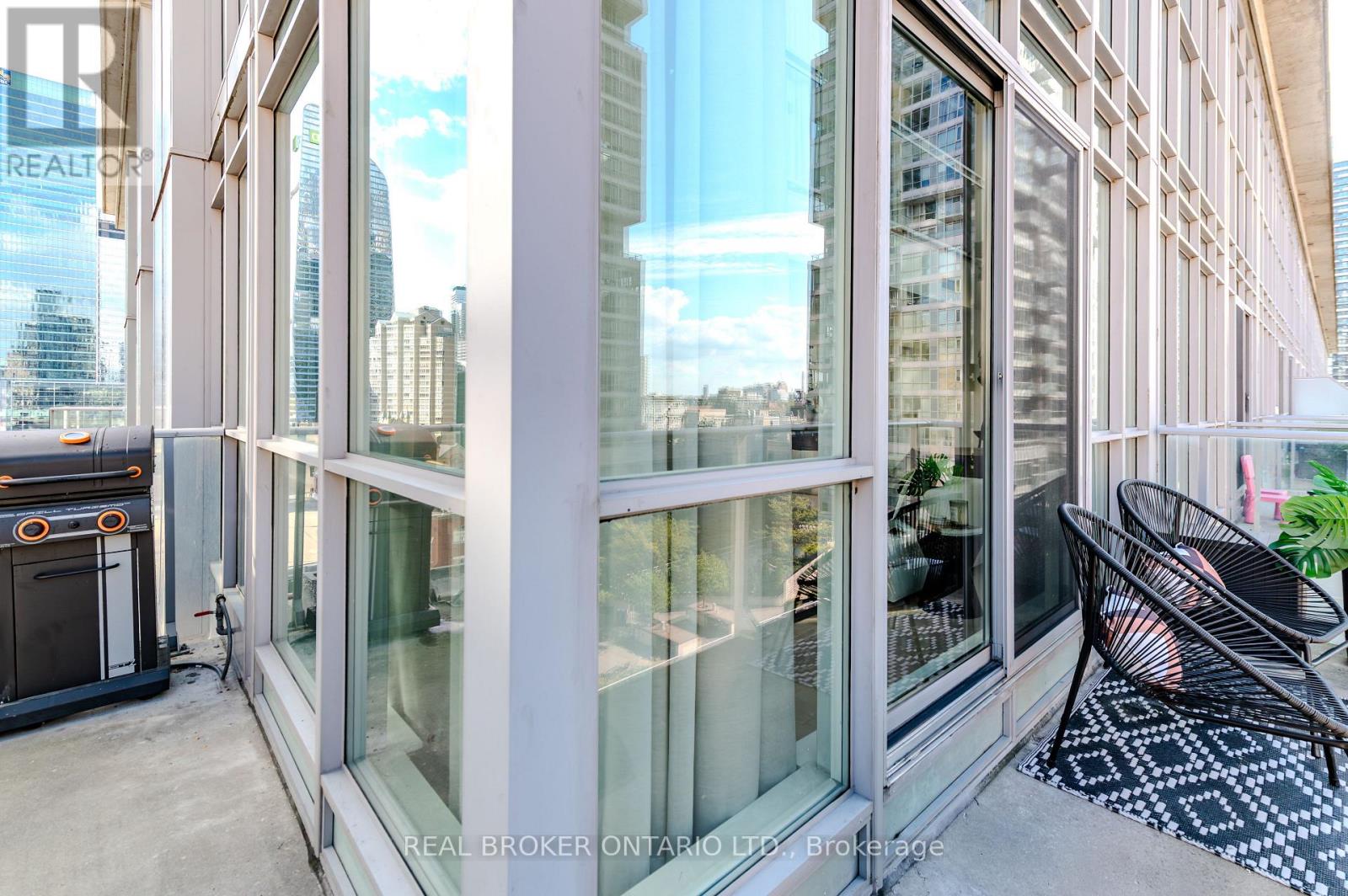 Lph22 - 21 Nelson Street, Toronto (Waterfront Communities), Ontario  M5V 1T8 - Photo 40 - C12890508