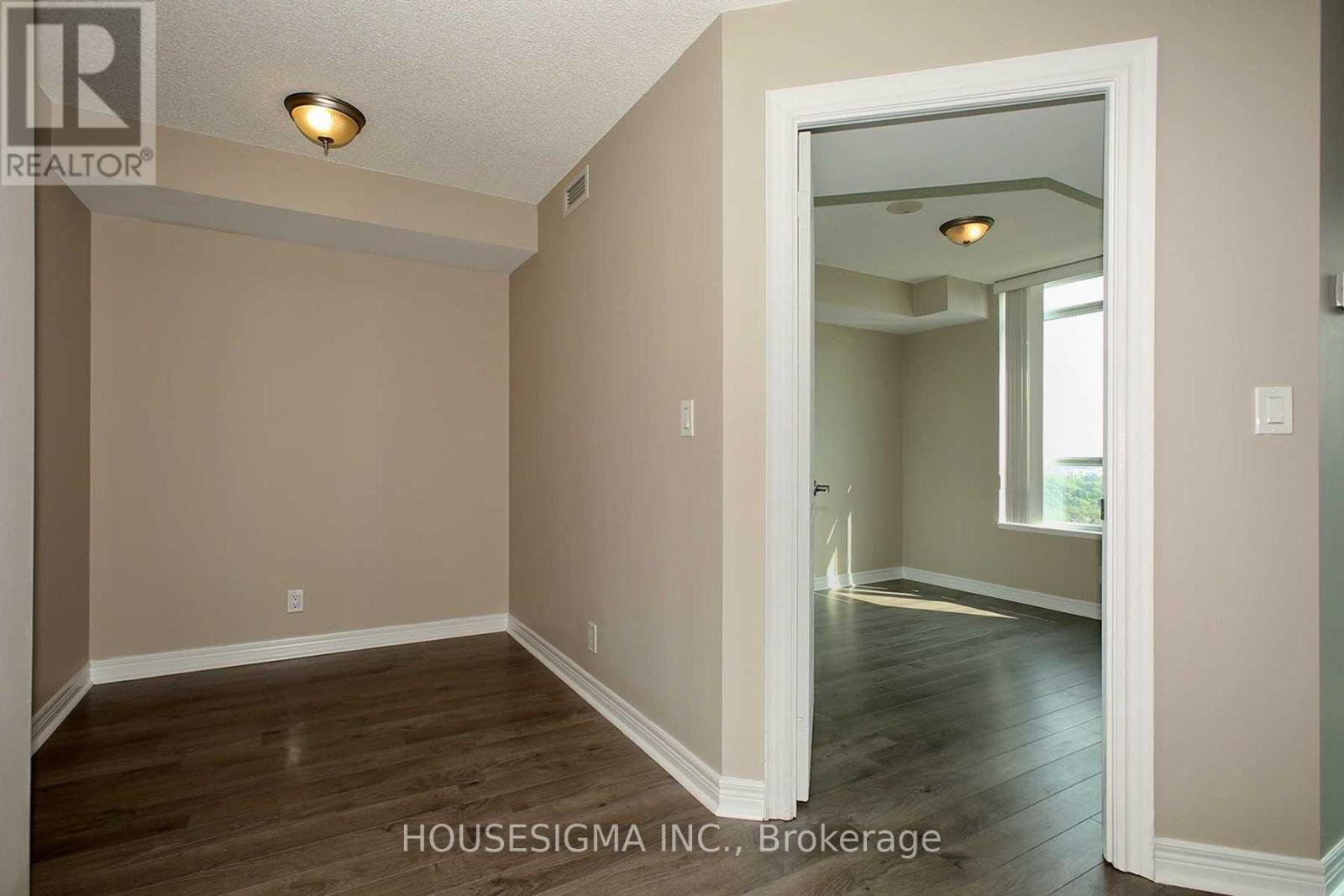 1410 - 212 Eglinton Avenue E, Toronto (Mount Pleasant West), Ontario  M4P 1K2 - Photo 11 - C12890616