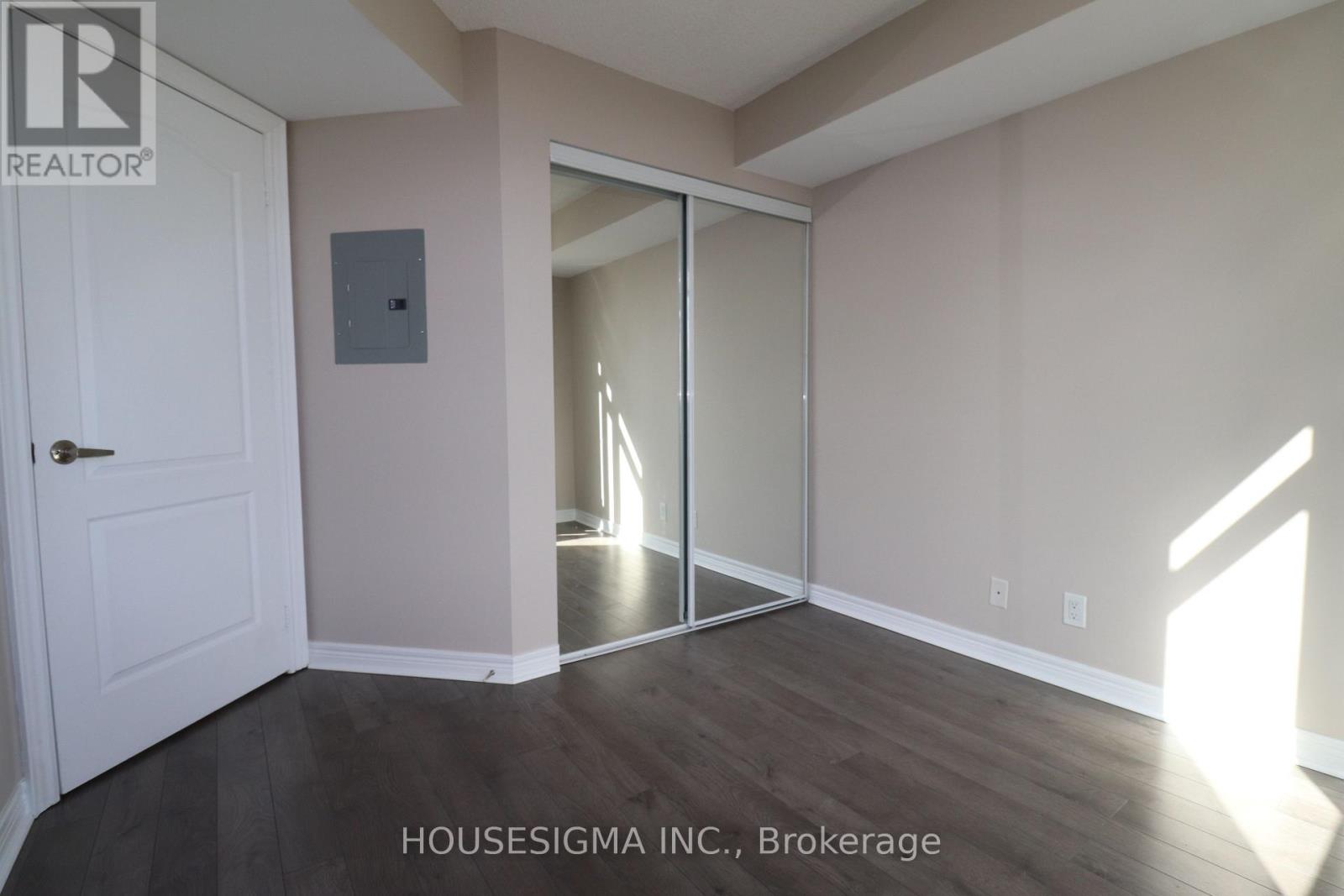 1410 - 212 Eglinton Avenue E, Toronto (Mount Pleasant West), Ontario  M4P 1K2 - Photo 13 - C12890616