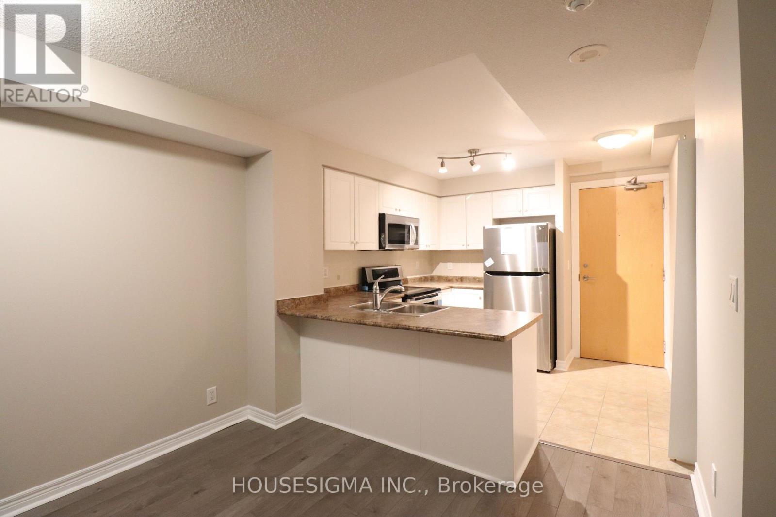 1410 - 212 Eglinton Avenue E, Toronto (Mount Pleasant West), Ontario  M4P 1K2 - Photo 2 - C12890616