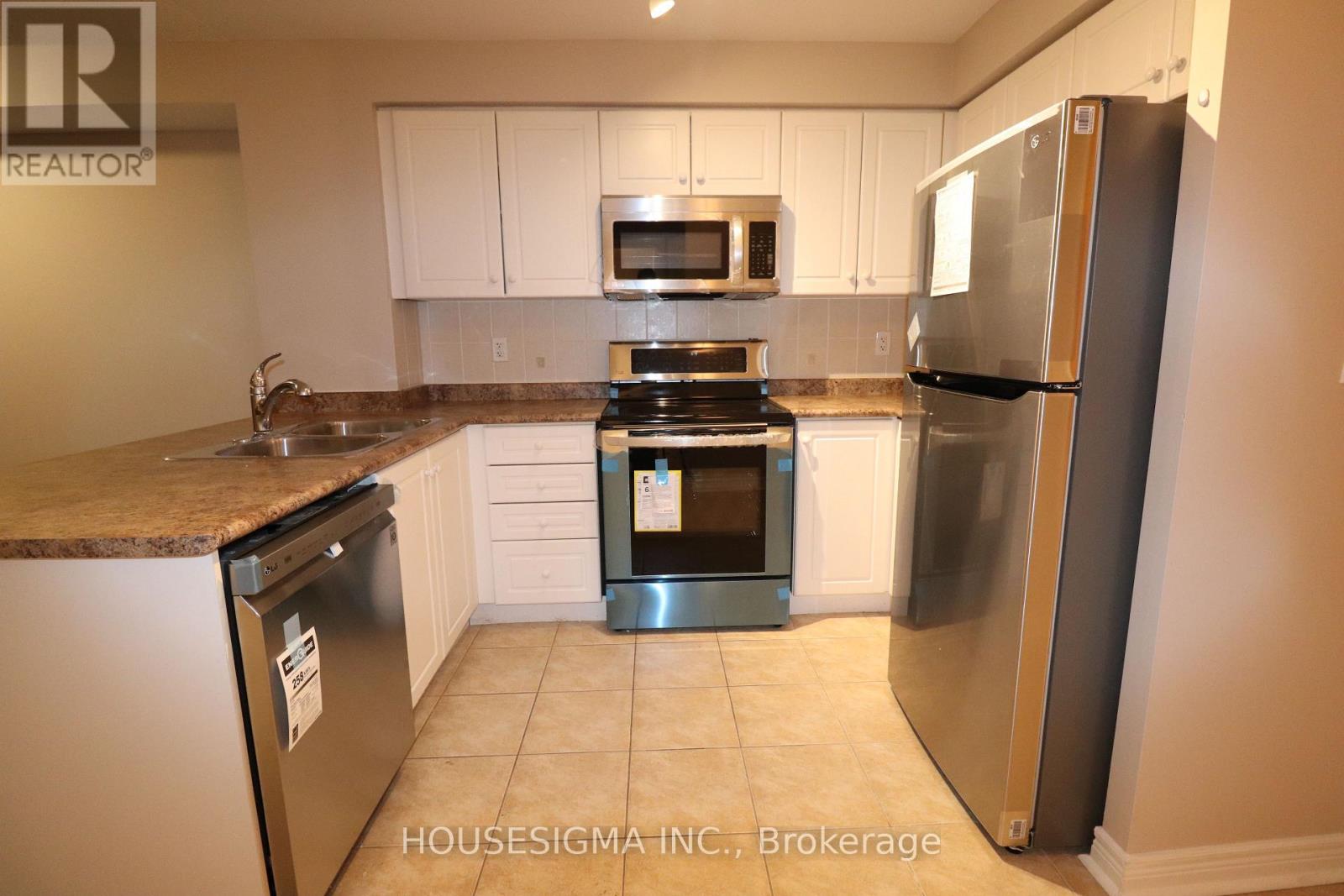 1410 - 212 Eglinton Avenue E, Toronto (Mount Pleasant West), Ontario  M4P 1K2 - Photo 3 - C12890616