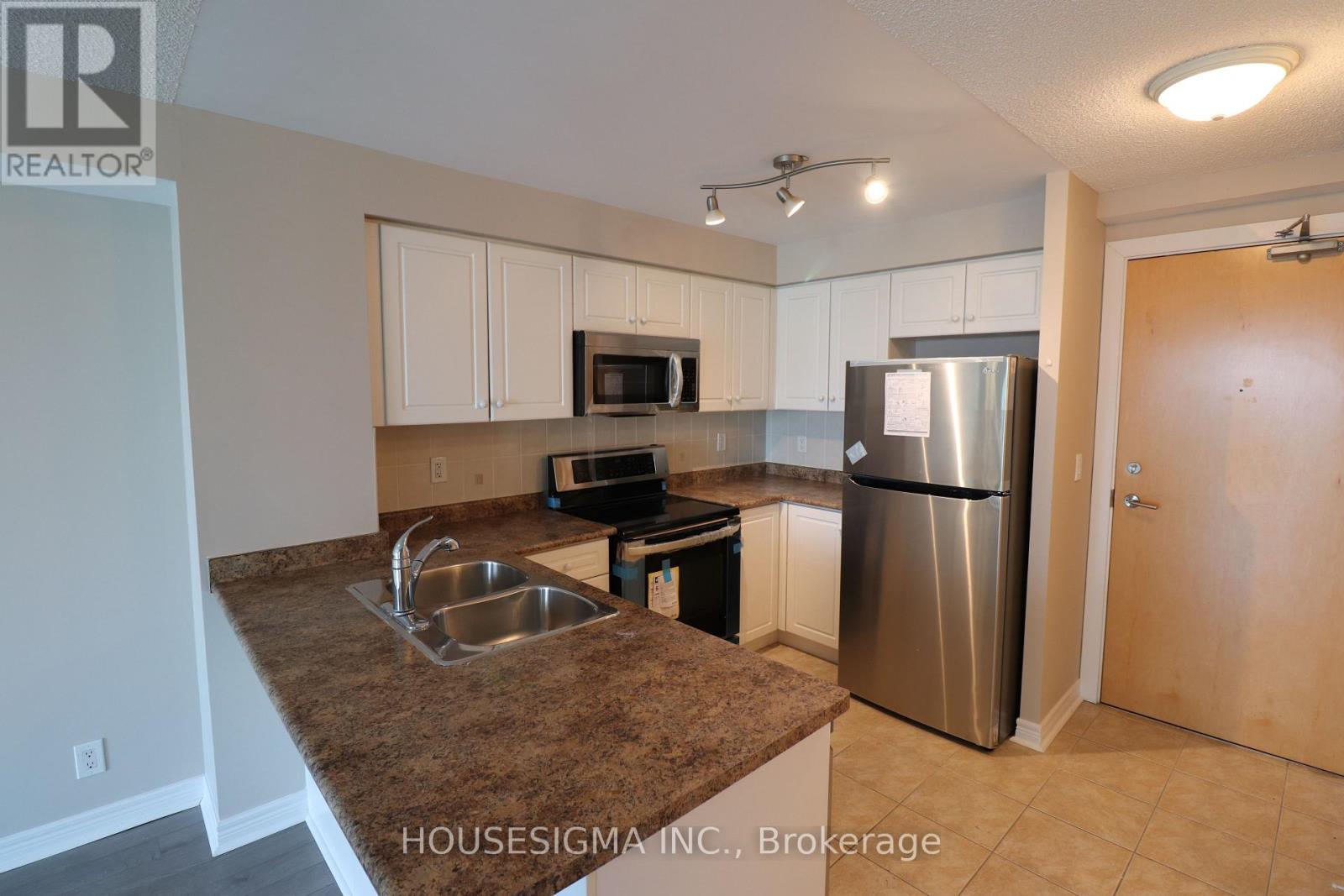 1410 - 212 Eglinton Avenue E, Toronto (Mount Pleasant West), Ontario  M4P 1K2 - Photo 4 - C12890616