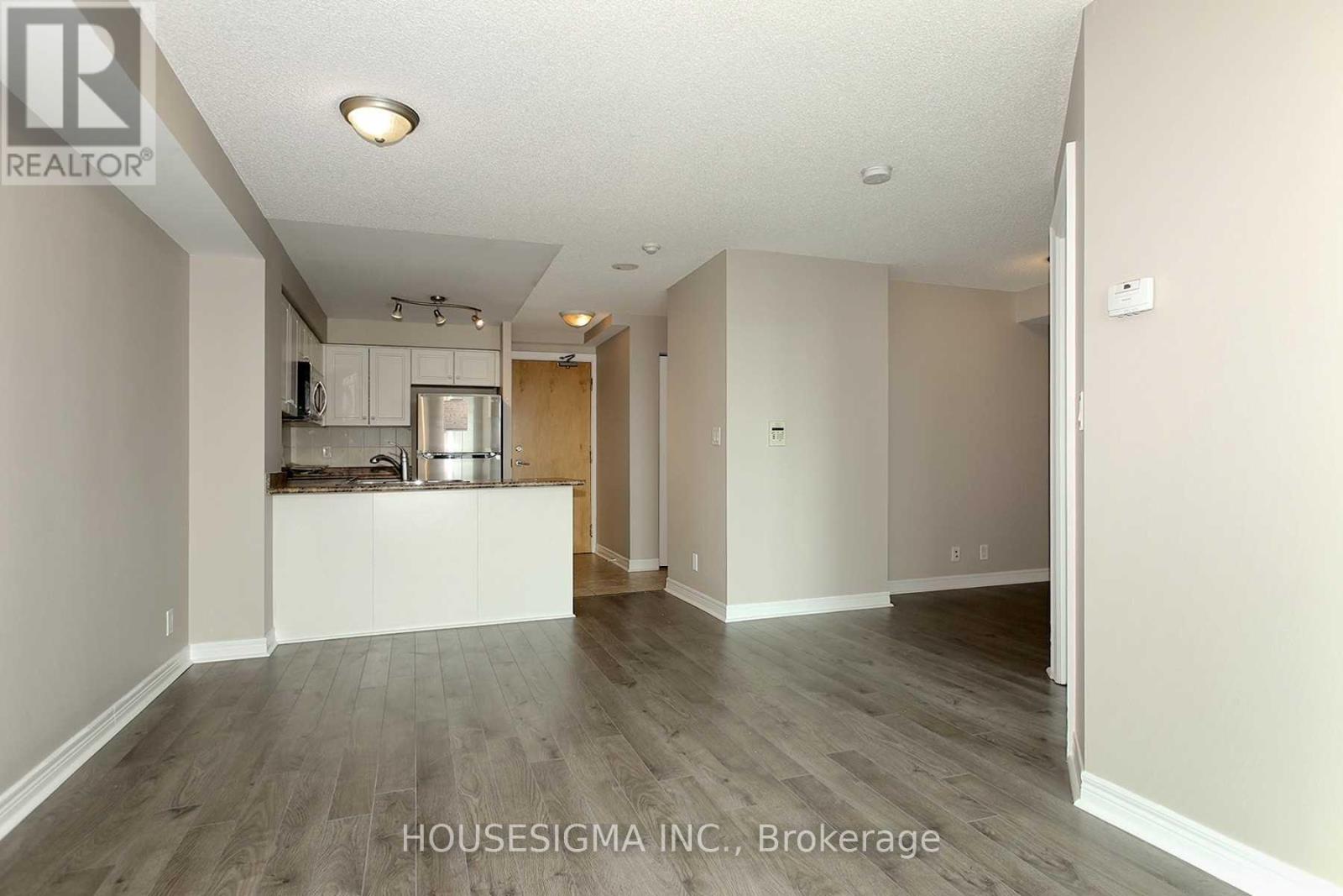 1410 - 212 Eglinton Avenue E, Toronto (Mount Pleasant West), Ontario  M4P 1K2 - Photo 5 - C12890616