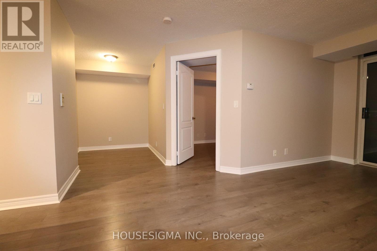 1410 - 212 Eglinton Avenue E, Toronto (Mount Pleasant West), Ontario  M4P 1K2 - Photo 9 - C12890616