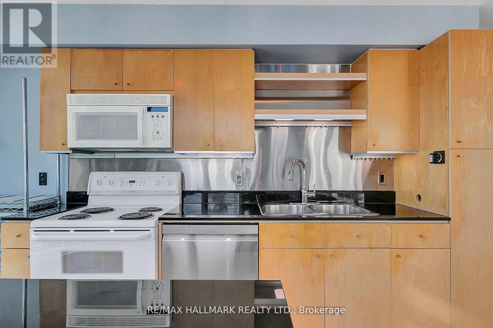 2209 - 373 Front Street W, Toronto, Ontario  M5V 3R7 - Photo 12 - C12890622