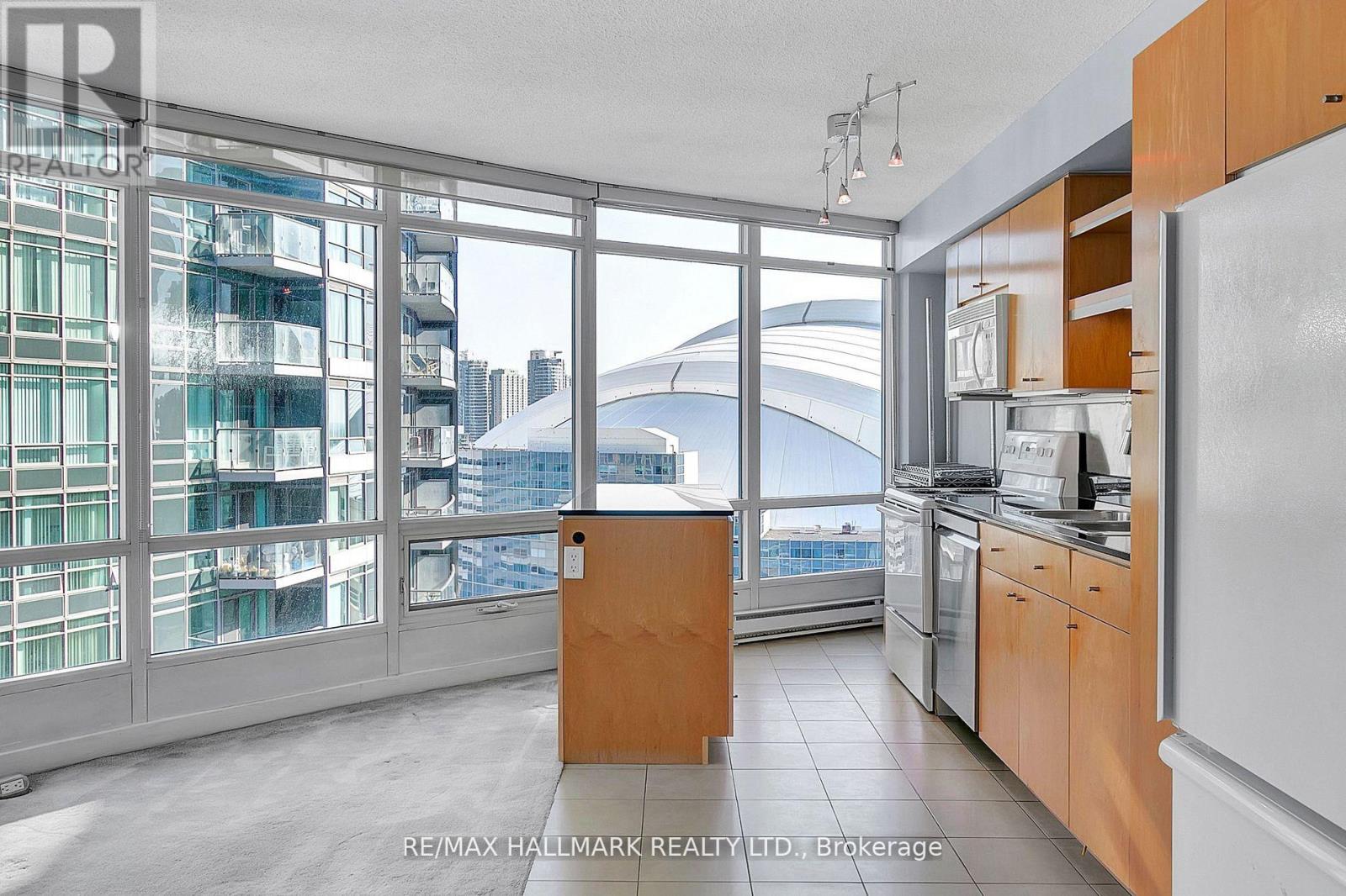 2209 - 373 Front Street W, Toronto, Ontario  M5V 3R7 - Photo 13 - C12890622