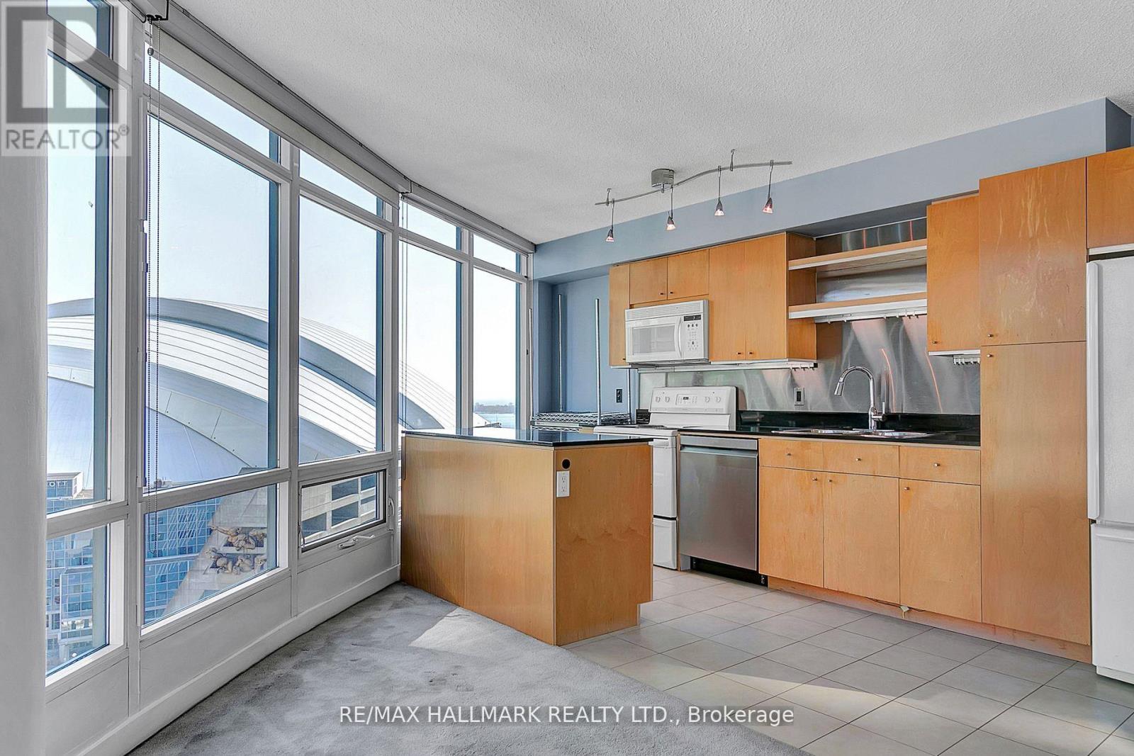 2209 - 373 Front Street W, Toronto, Ontario  M5V 3R7 - Photo 9 - C12890622