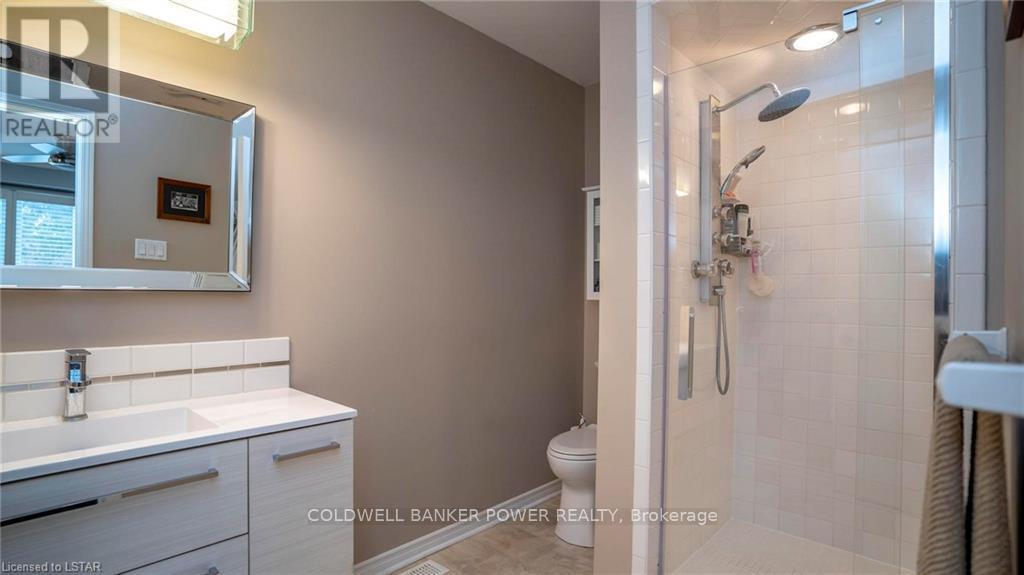 32 Conifer Court, London South, Ontario  N6K 2X4 - Photo 21 - X12890518