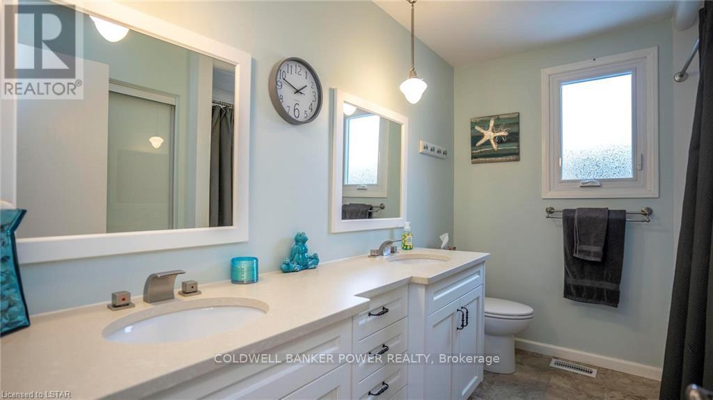 32 Conifer Court, London South, Ontario  N6K 2X4 - Photo 22 - X12890518