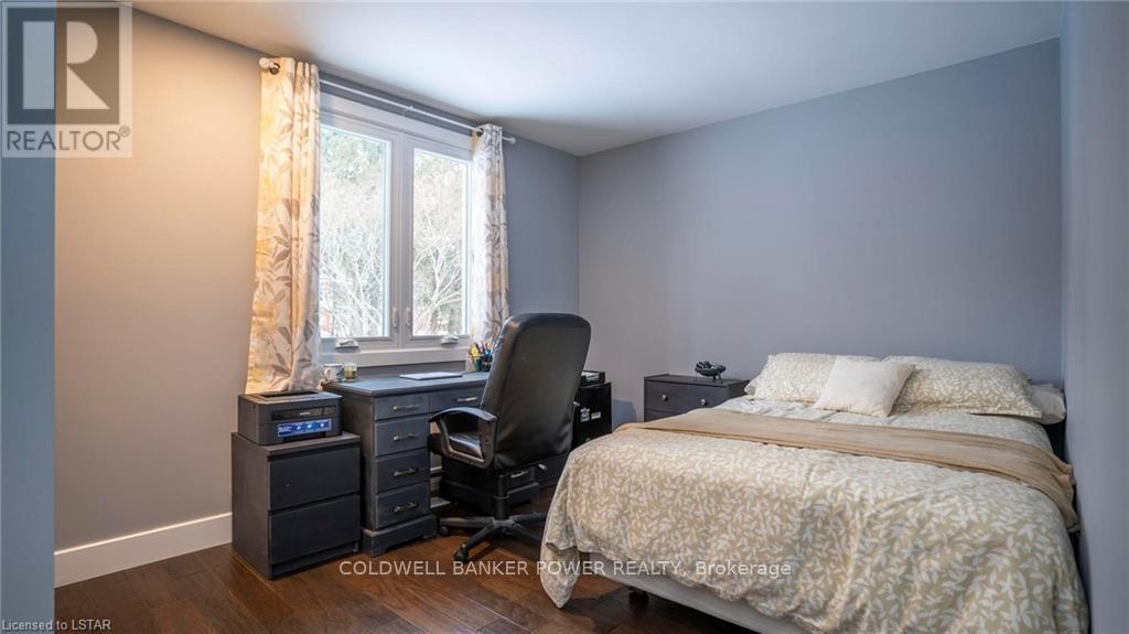 32 Conifer Court, London South, Ontario  N6K 2X4 - Photo 24 - X12890518