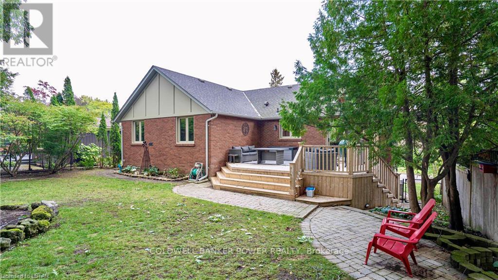 32 Conifer Court, London South, Ontario  N6K 2X4 - Photo 30 - X12890518