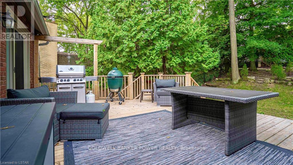 32 Conifer Court, London South, Ontario  N6K 2X4 - Photo 33 - X12890518