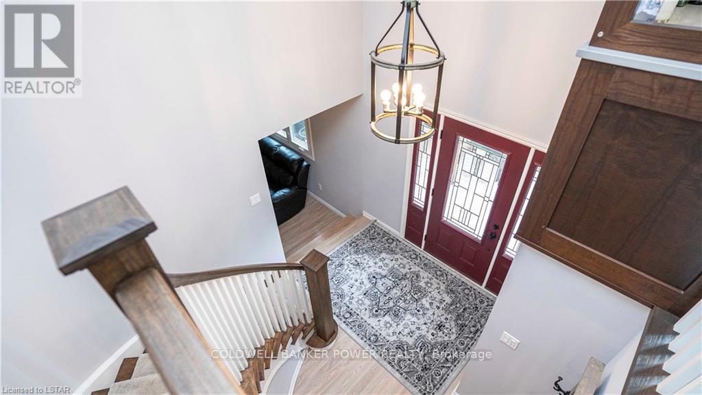 32 Conifer Court, London South, Ontario  N6K 2X4 - Photo 5 - X12890518