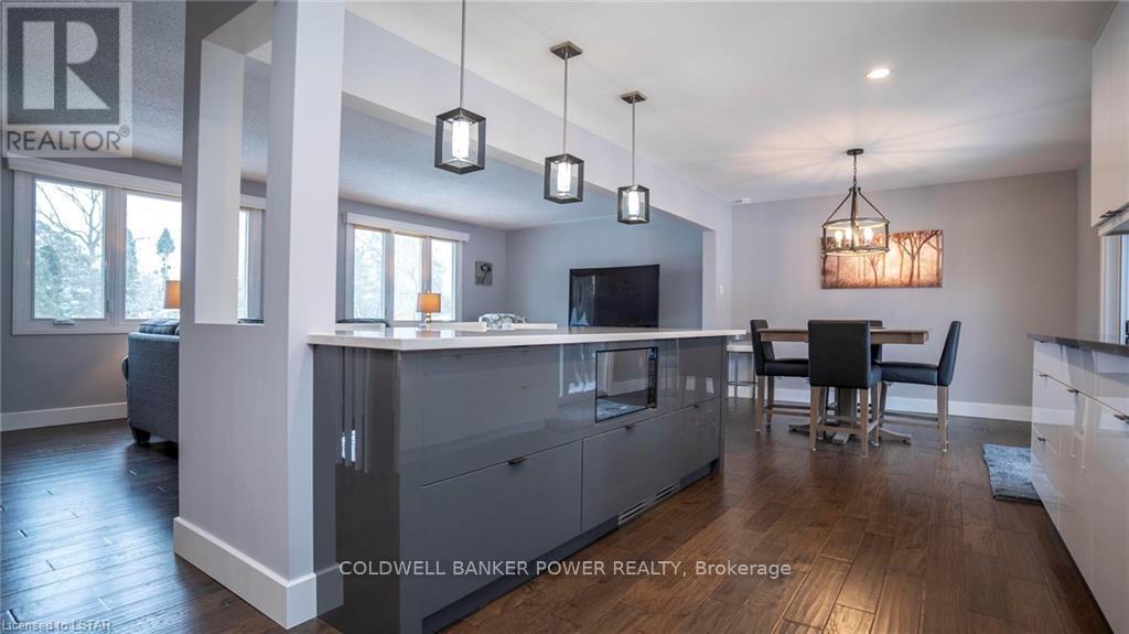 32 Conifer Court, London South, Ontario  N6K 2X4 - Photo 7 - X12890518