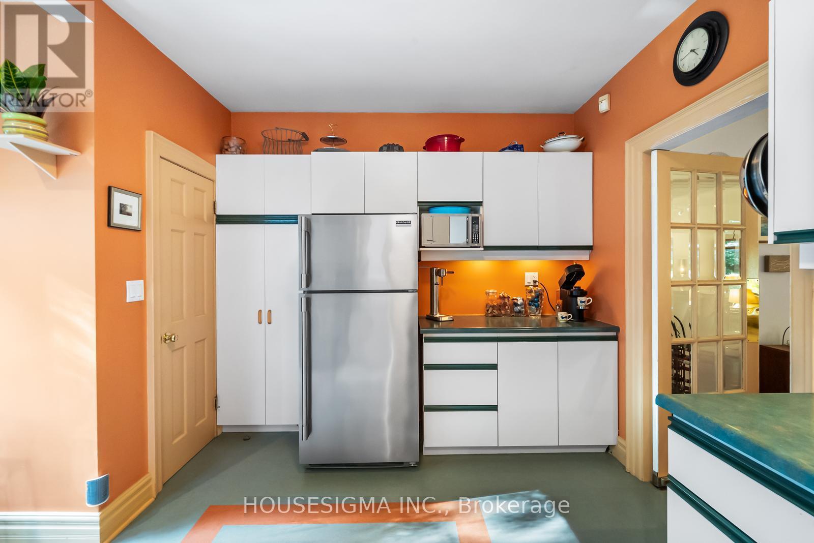 172 Ashdale Avenue, Toronto (Greenwood-Coxwell), Ontario  M4L 2Y9 - Photo 23 - E12890396